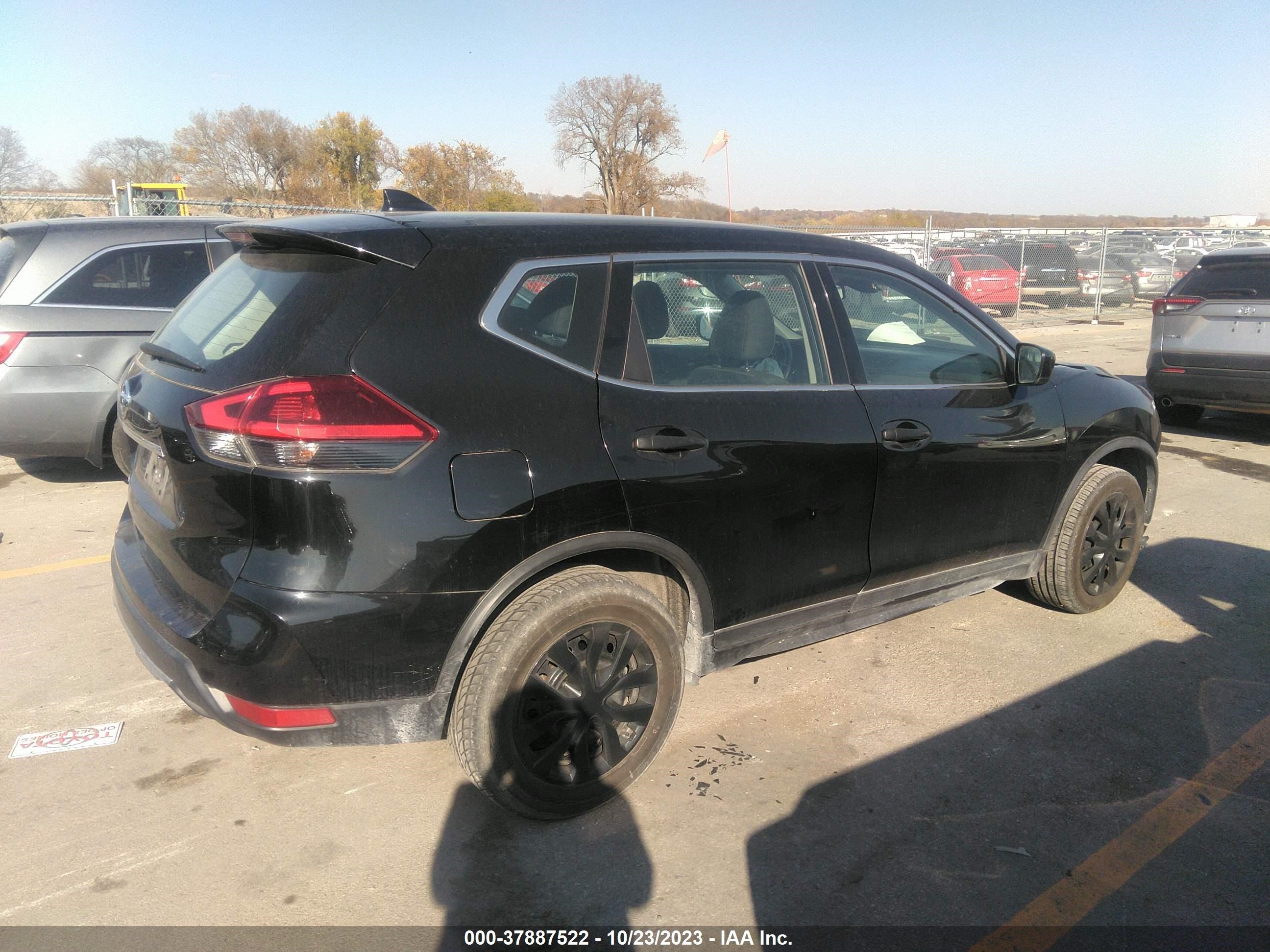 Photo 3 VIN: KNMAT2MT7LP537617 - NISSAN ROGUE 