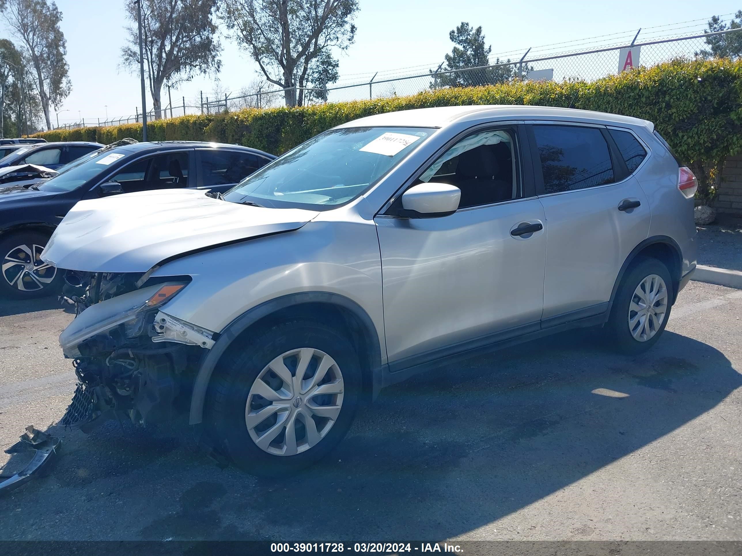 Photo 1 VIN: KNMAT2MT8GP601685 - NISSAN ROGUE 