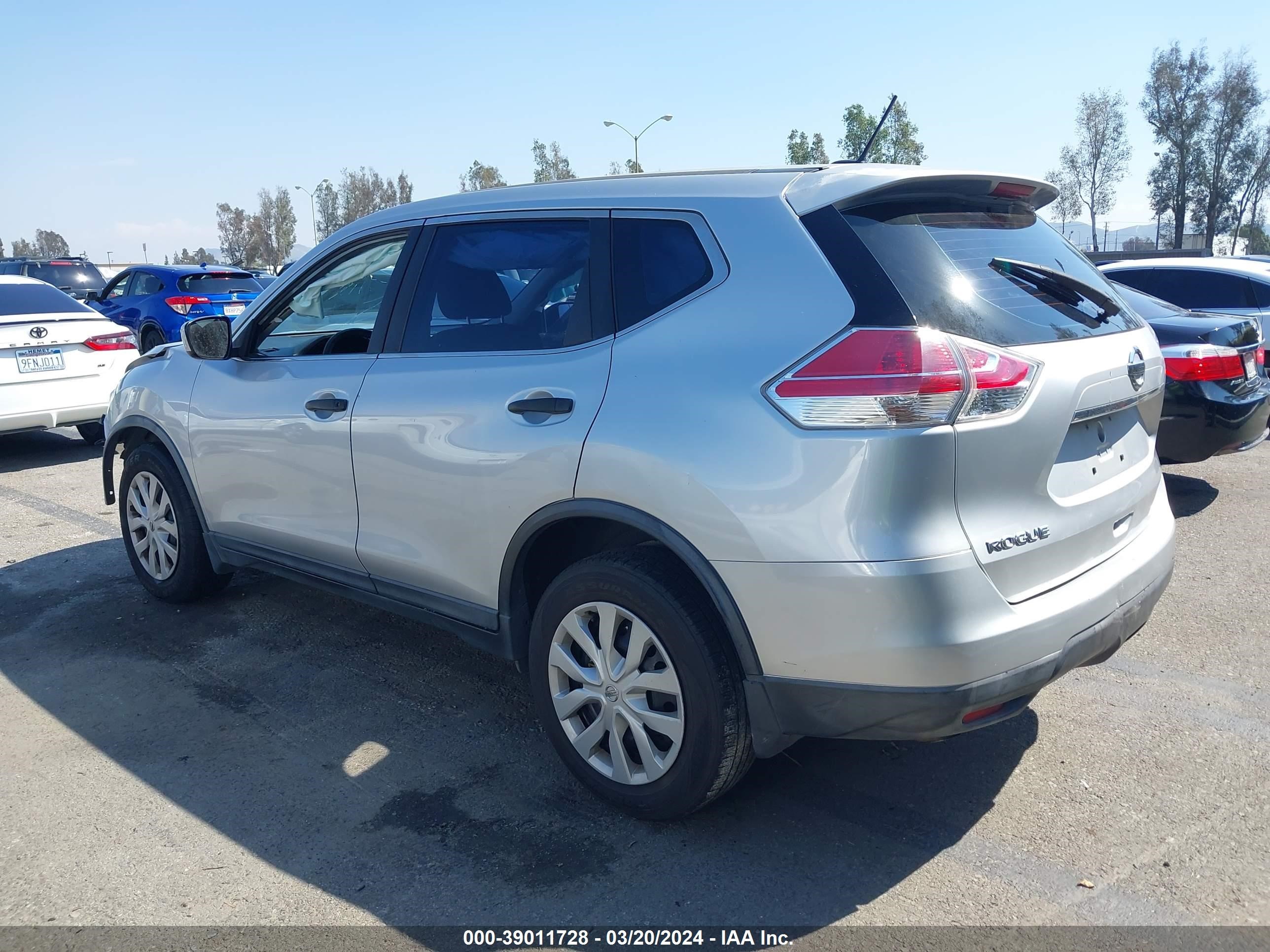 Photo 2 VIN: KNMAT2MT8GP601685 - NISSAN ROGUE 