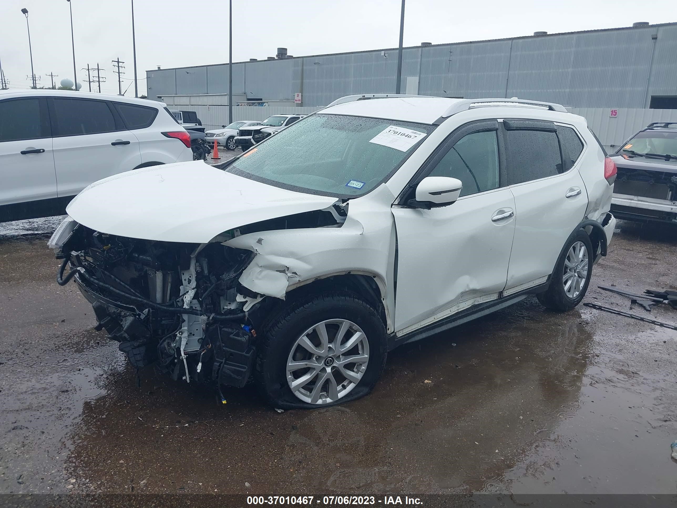 Photo 1 VIN: KNMAT2MT8HP602269 - NISSAN ROGUE 