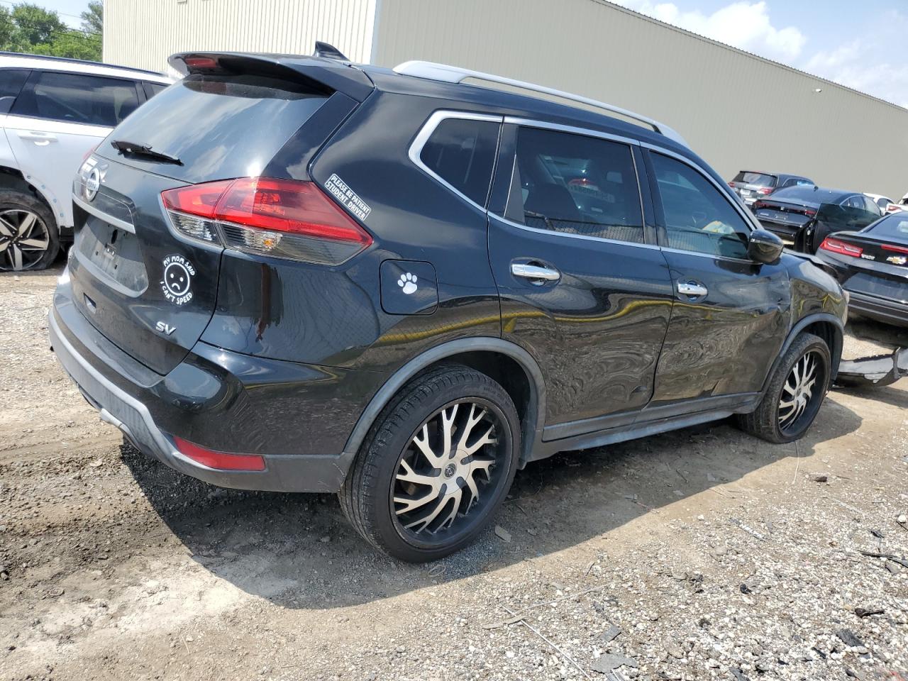 Photo 2 VIN: KNMAT2MT8JP515610 - NISSAN ROGUE 