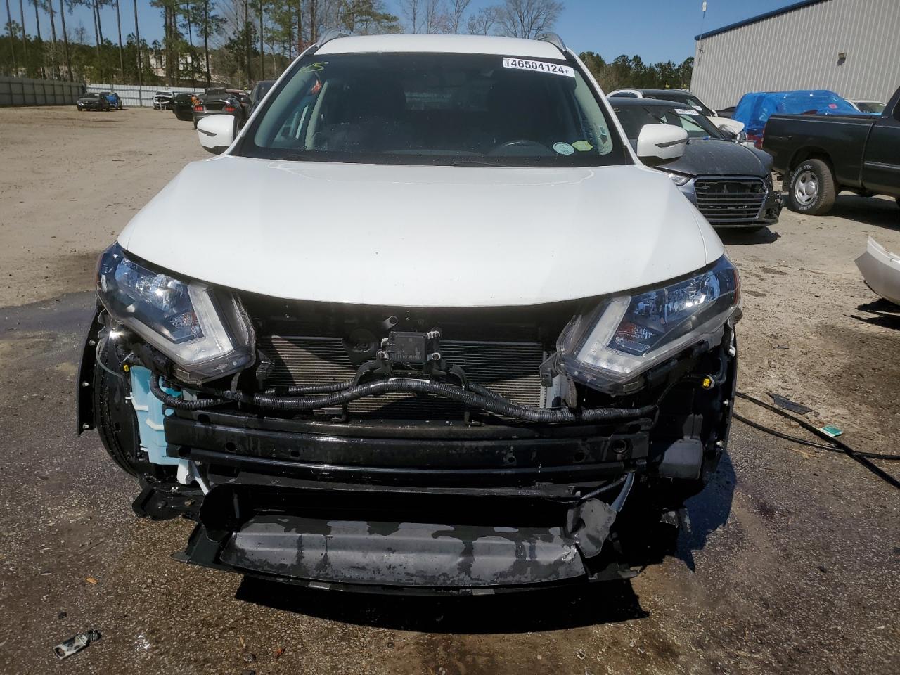 Photo 4 VIN: KNMAT2MT8JP523237 - NISSAN ROGUE 