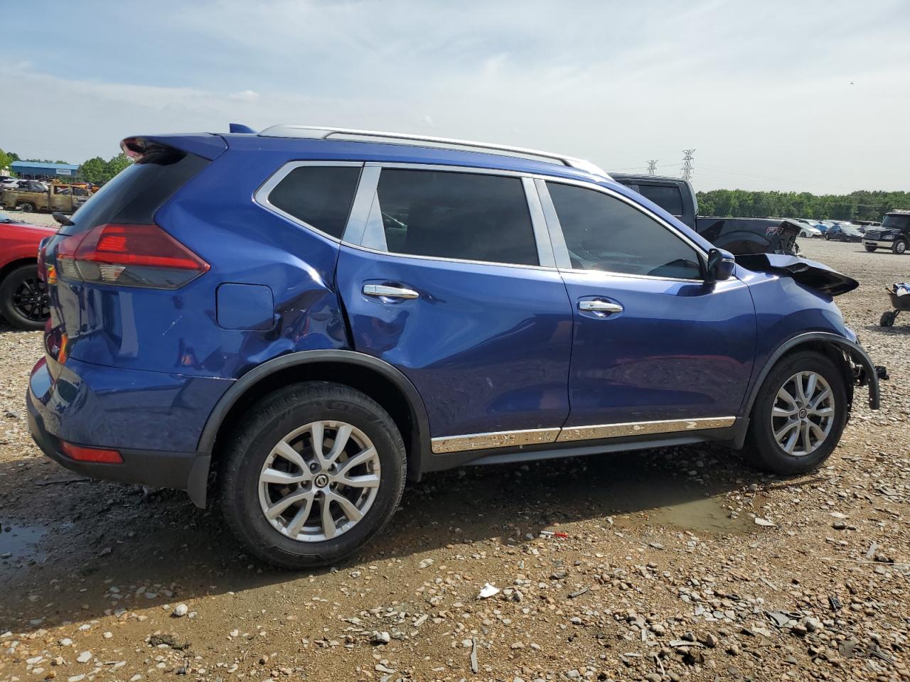 Photo 2 VIN: KNMAT2MT8JP525926 - NISSAN ROGUE 