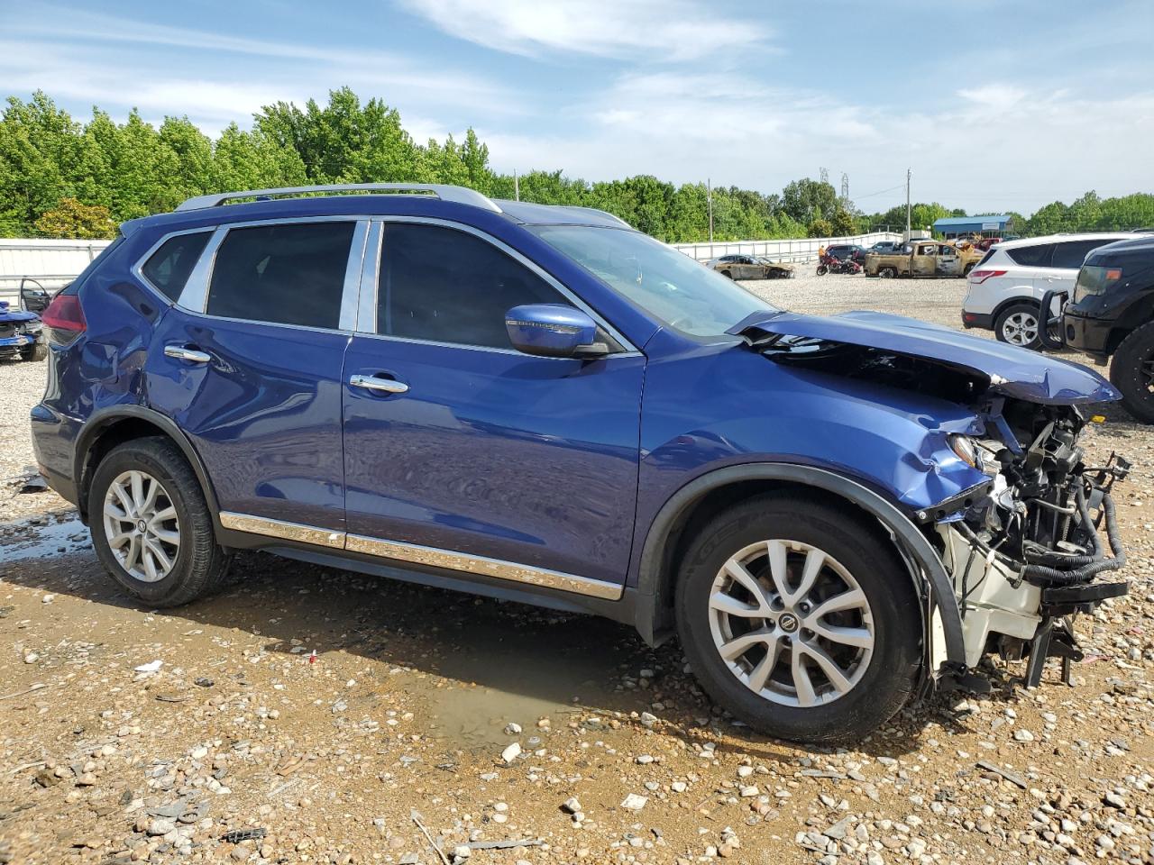 Photo 3 VIN: KNMAT2MT8JP525926 - NISSAN ROGUE 