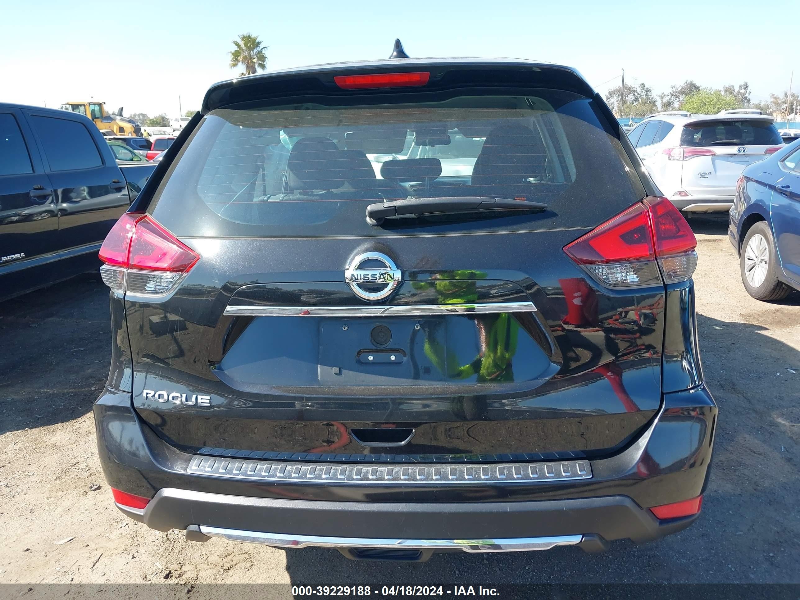 Photo 15 VIN: KNMAT2MT8JP548123 - NISSAN ROGUE 