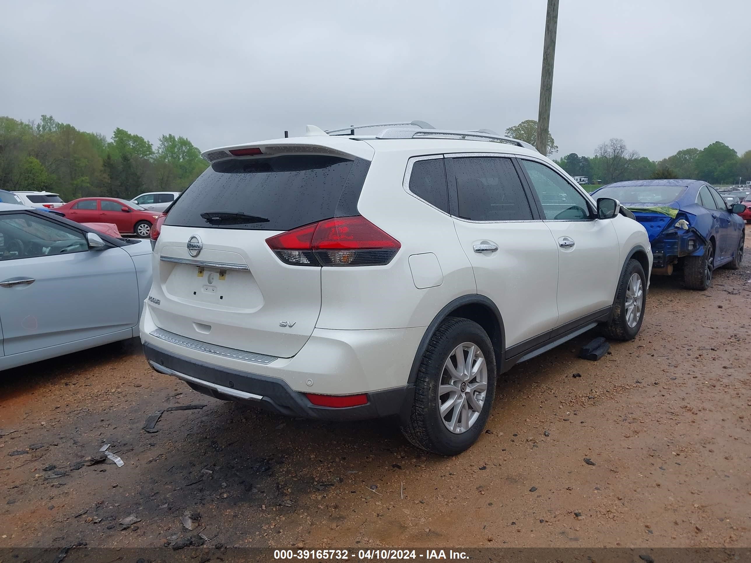 Photo 3 VIN: KNMAT2MT8KP521778 - NISSAN ROGUE 