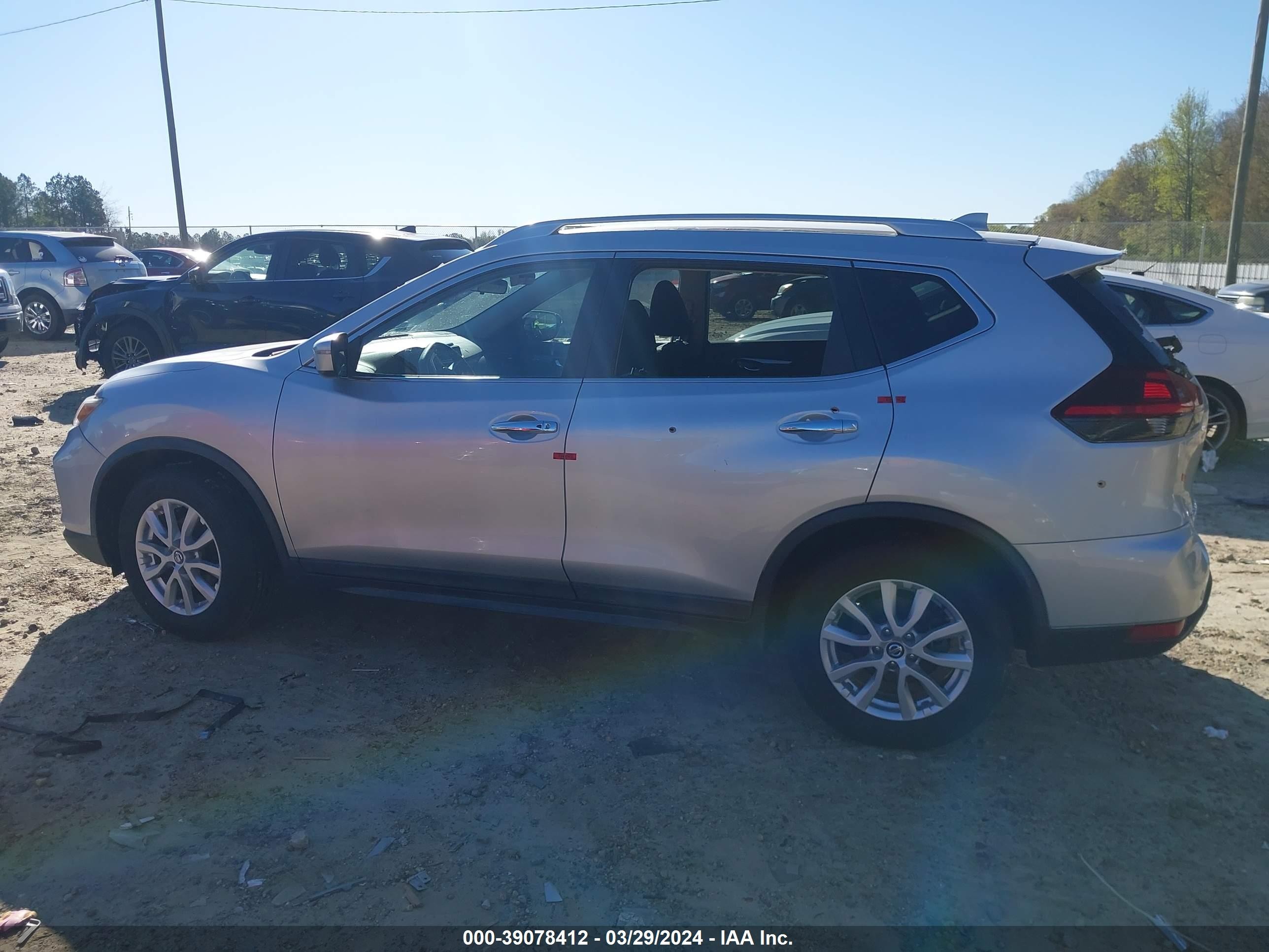 Photo 14 VIN: KNMAT2MT8KP527970 - NISSAN ROGUE 