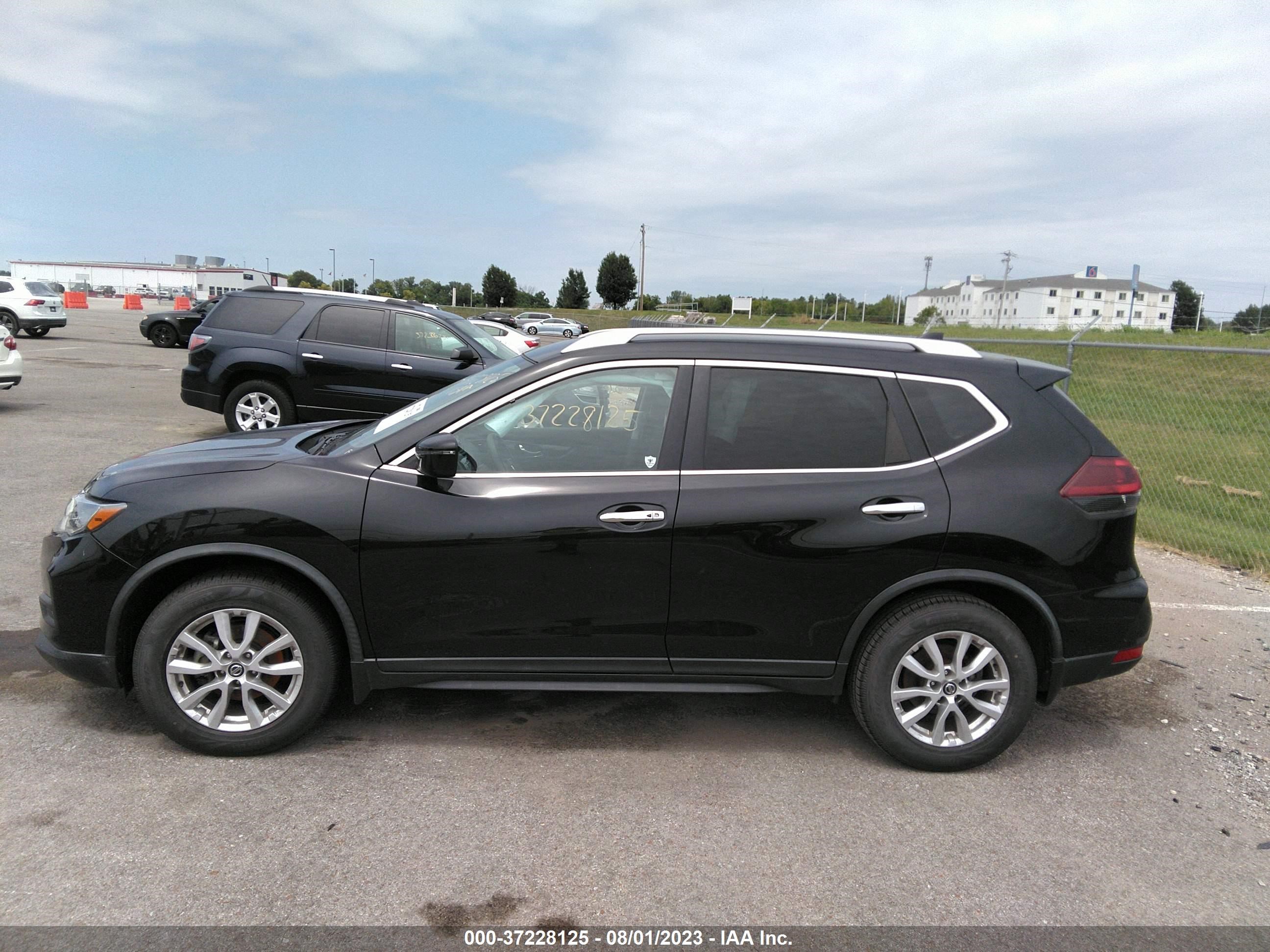 Photo 13 VIN: KNMAT2MT8KP545546 - NISSAN ROGUE 