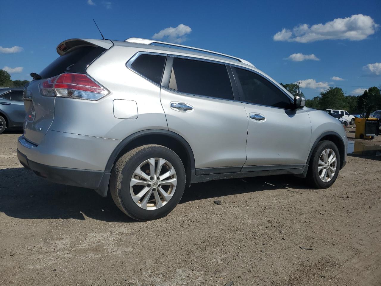 Photo 2 VIN: KNMAT2MT9FP545187 - NISSAN ROGUE 