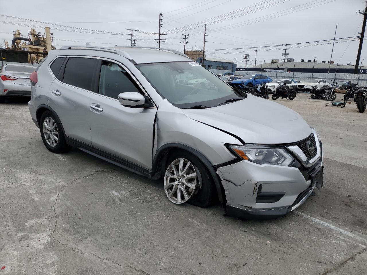 Photo 3 VIN: KNMAT2MT9KP523202 - NISSAN ROGUE 