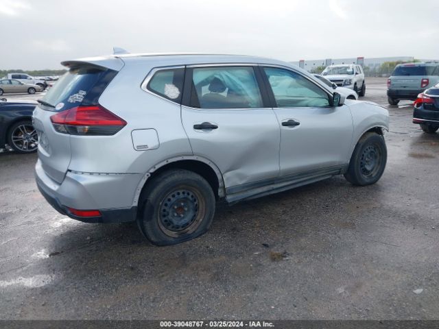 Photo 3 VIN: KNMAT2MTXHP517482 - NISSAN ROGUE 