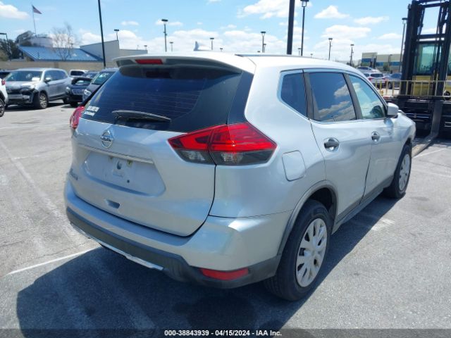 Photo 3 VIN: KNMAT2MTXHP585135 - NISSAN ROGUE 