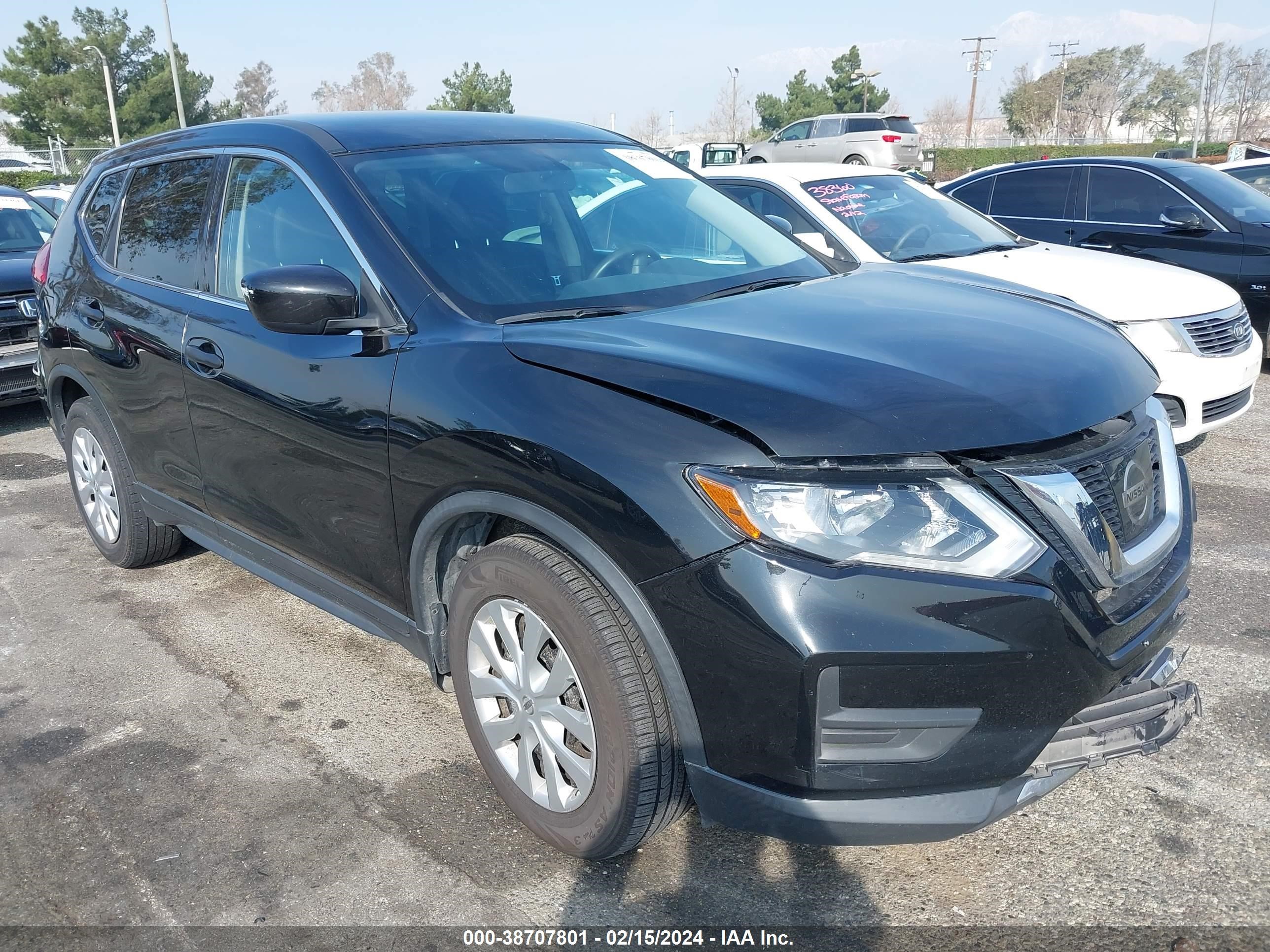 Photo 0 VIN: KNMAT2MTXHP599939 - NISSAN ROGUE 