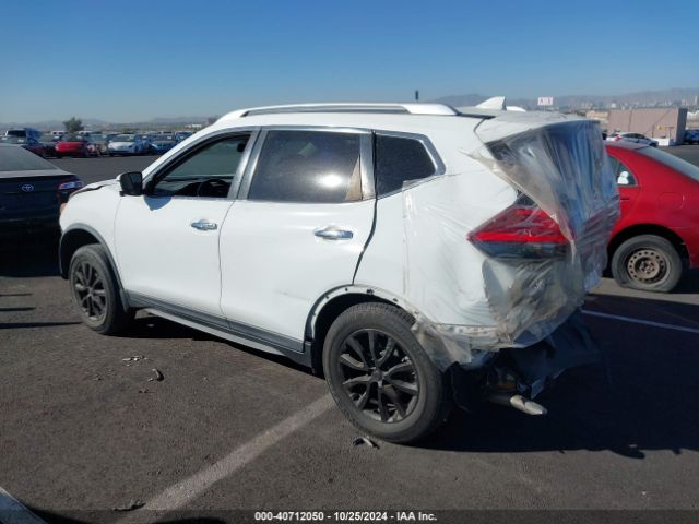 Photo 2 VIN: KNMAT2MTXHP602984 - NISSAN ROGUE 