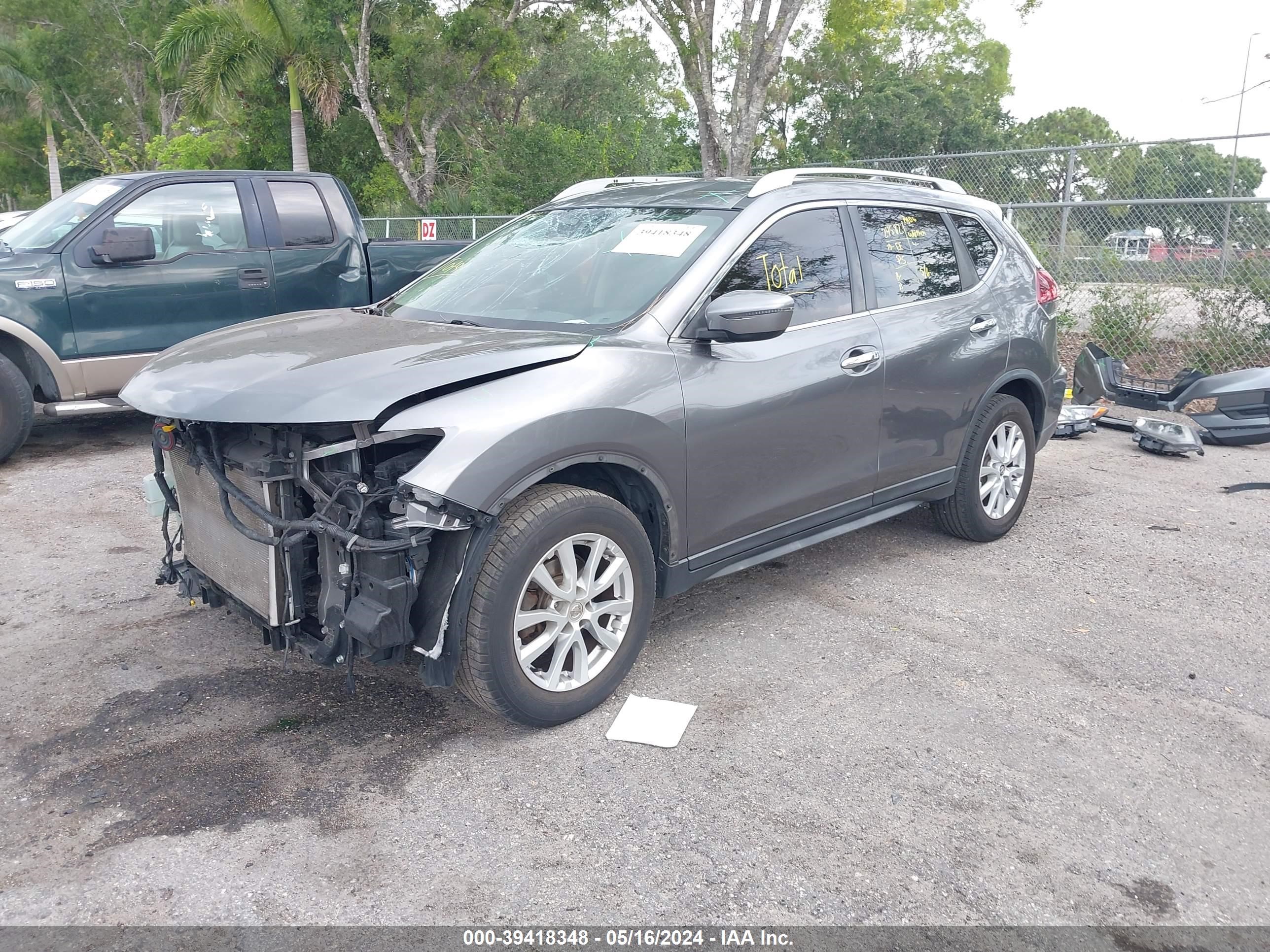 Photo 1 VIN: KNMAT2MTXJP503586 - NISSAN ROGUE 