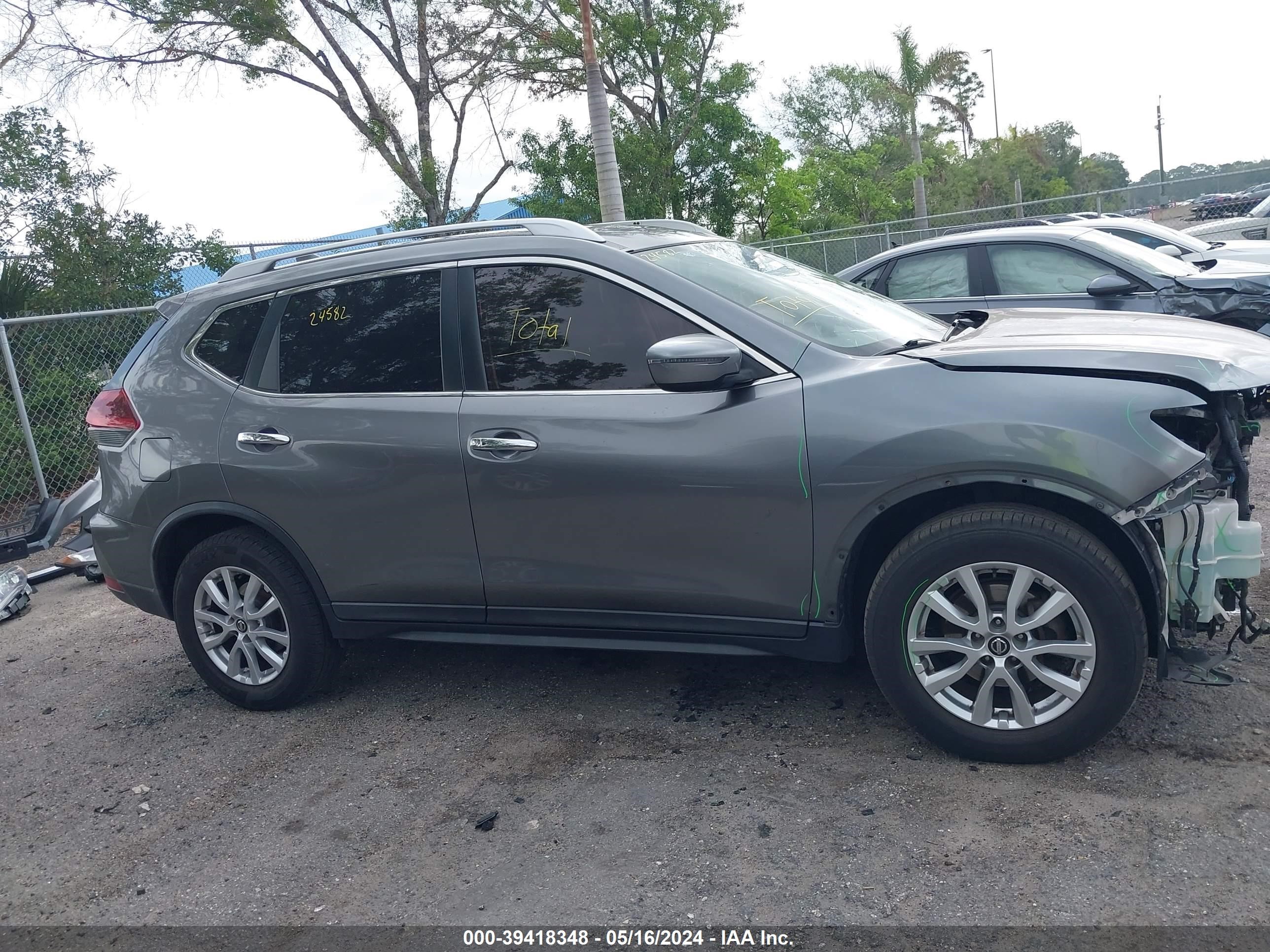 Photo 13 VIN: KNMAT2MTXJP503586 - NISSAN ROGUE 