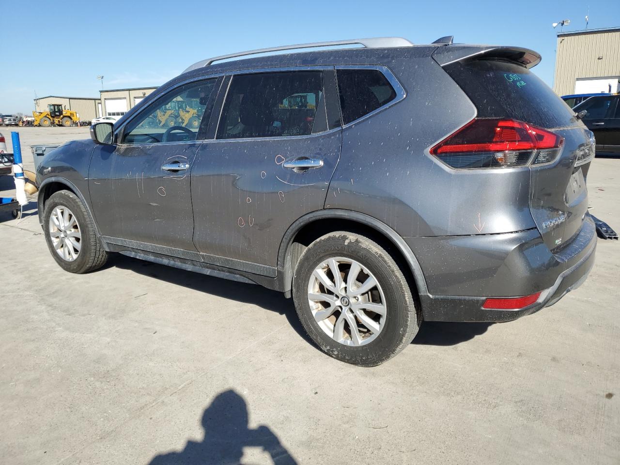 Photo 1 VIN: KNMAT2MTXJP504818 - NISSAN ROGUE 