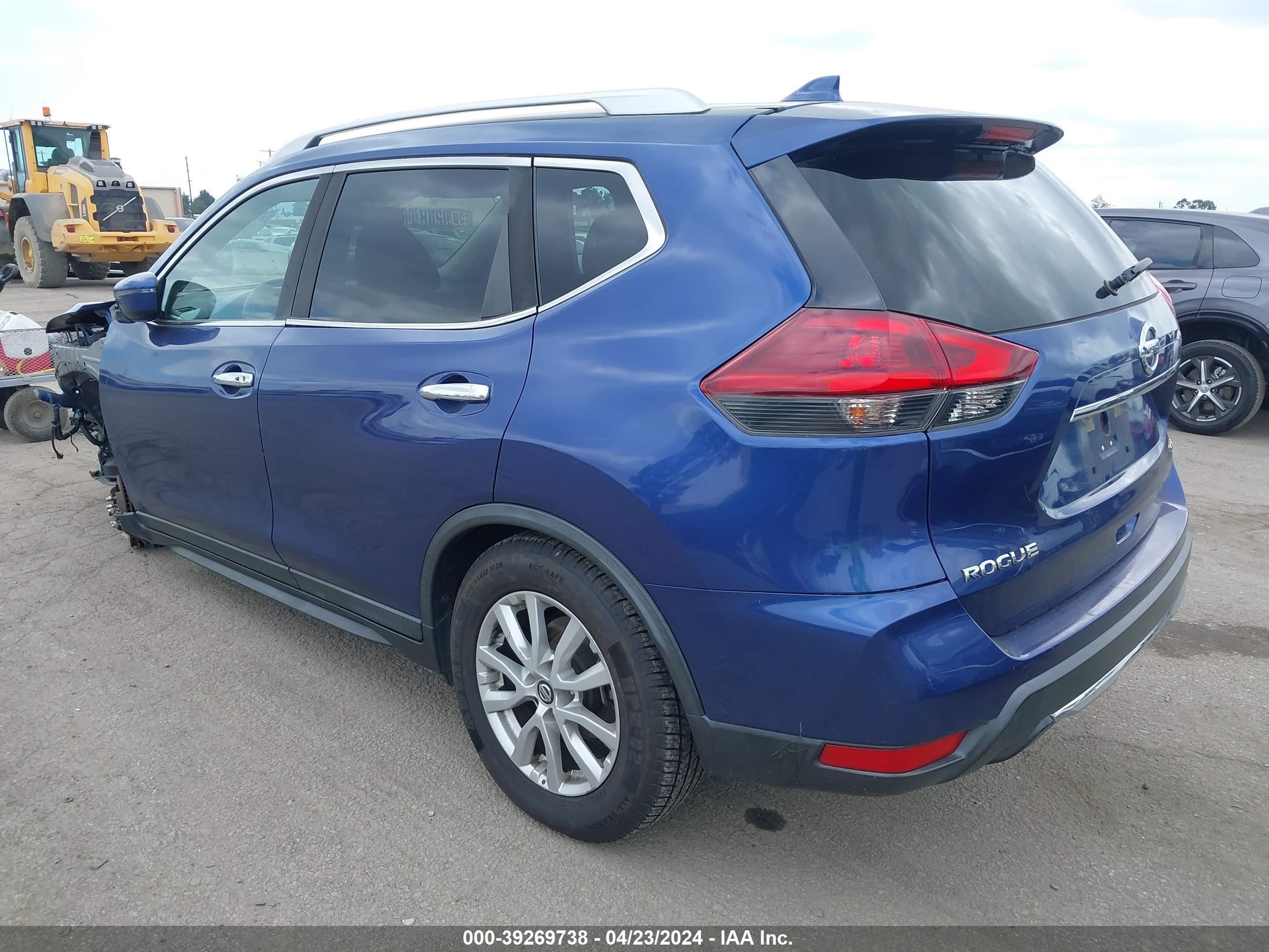 Photo 2 VIN: KNMAT2MTXJP507315 - NISSAN ROGUE 