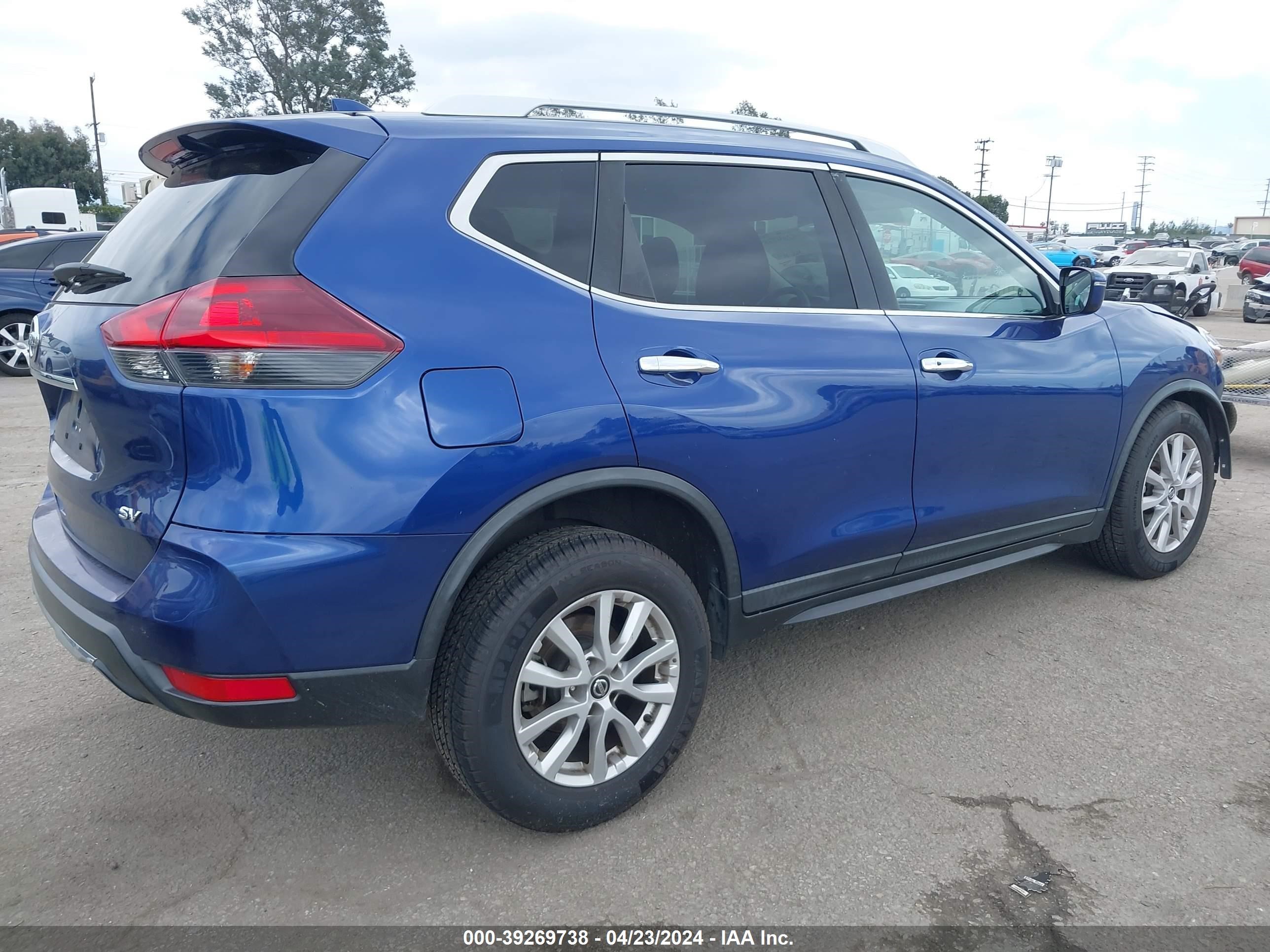 Photo 3 VIN: KNMAT2MTXJP507315 - NISSAN ROGUE 