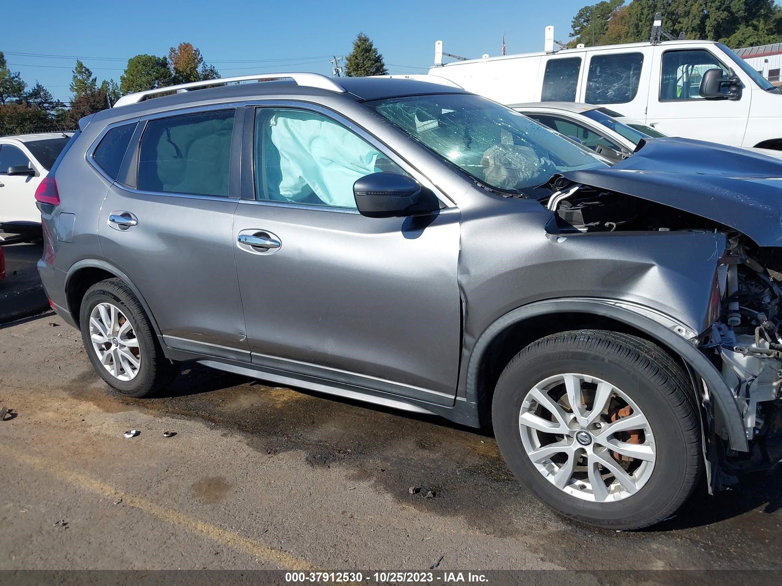 Photo 12 VIN: KNMAT2MTXJP533266 - NISSAN ROGUE 