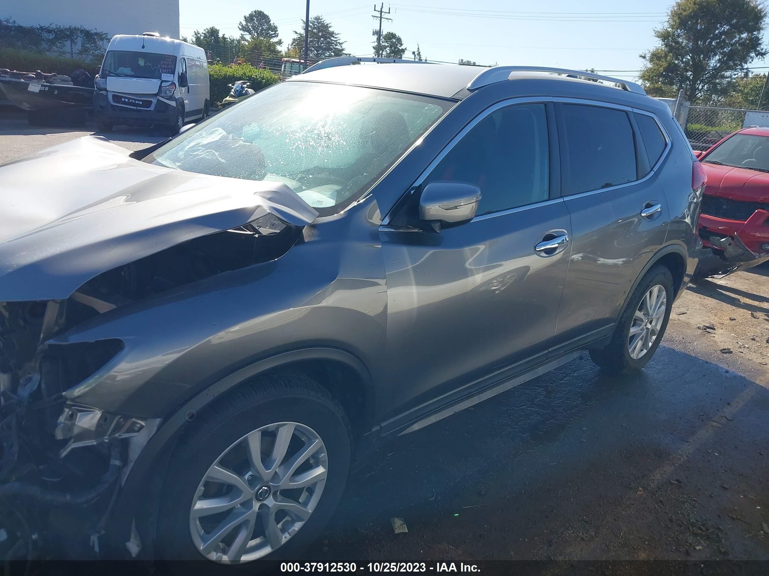 Photo 13 VIN: KNMAT2MTXJP533266 - NISSAN ROGUE 