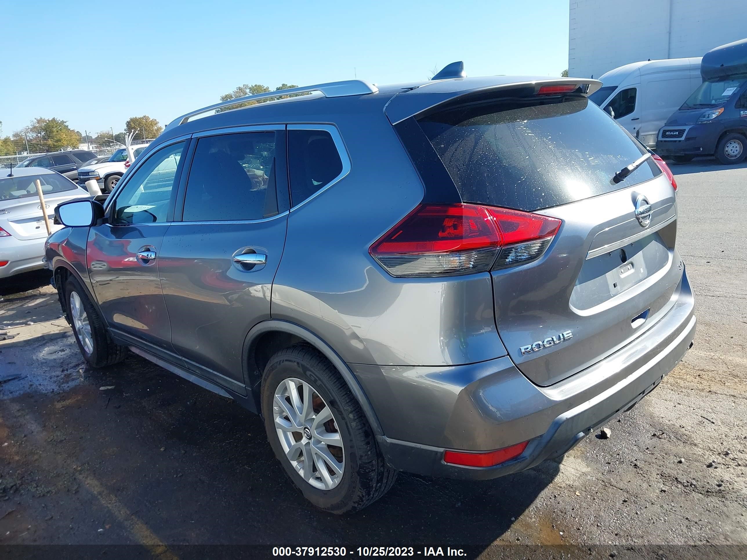 Photo 2 VIN: KNMAT2MTXJP533266 - NISSAN ROGUE 