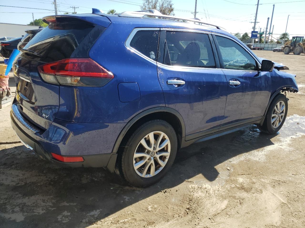 Photo 2 VIN: KNMAT2MTXJP597209 - NISSAN ROGUE 