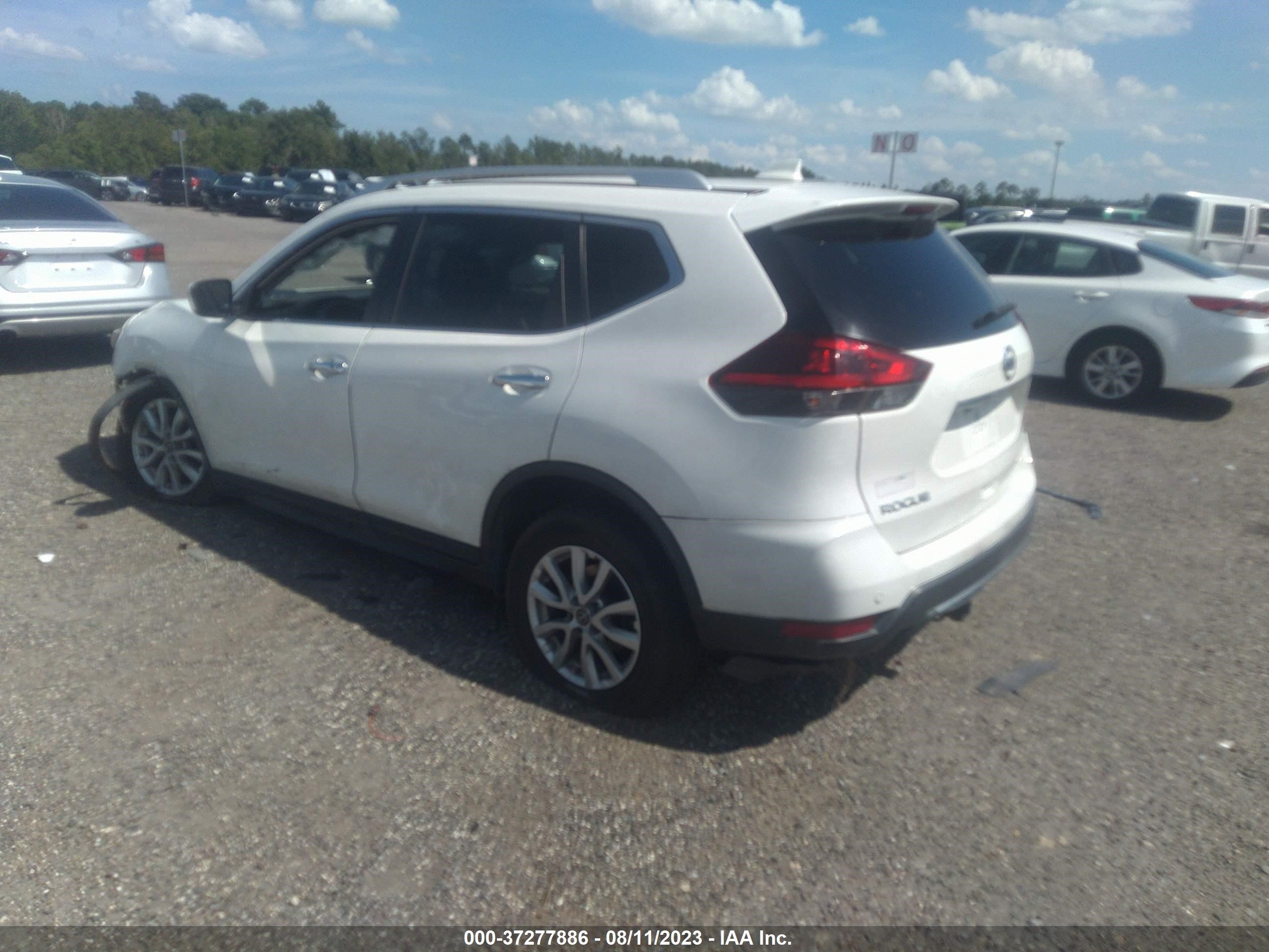 Photo 2 VIN: KNMAT2MTXKP510765 - NISSAN ROGUE 