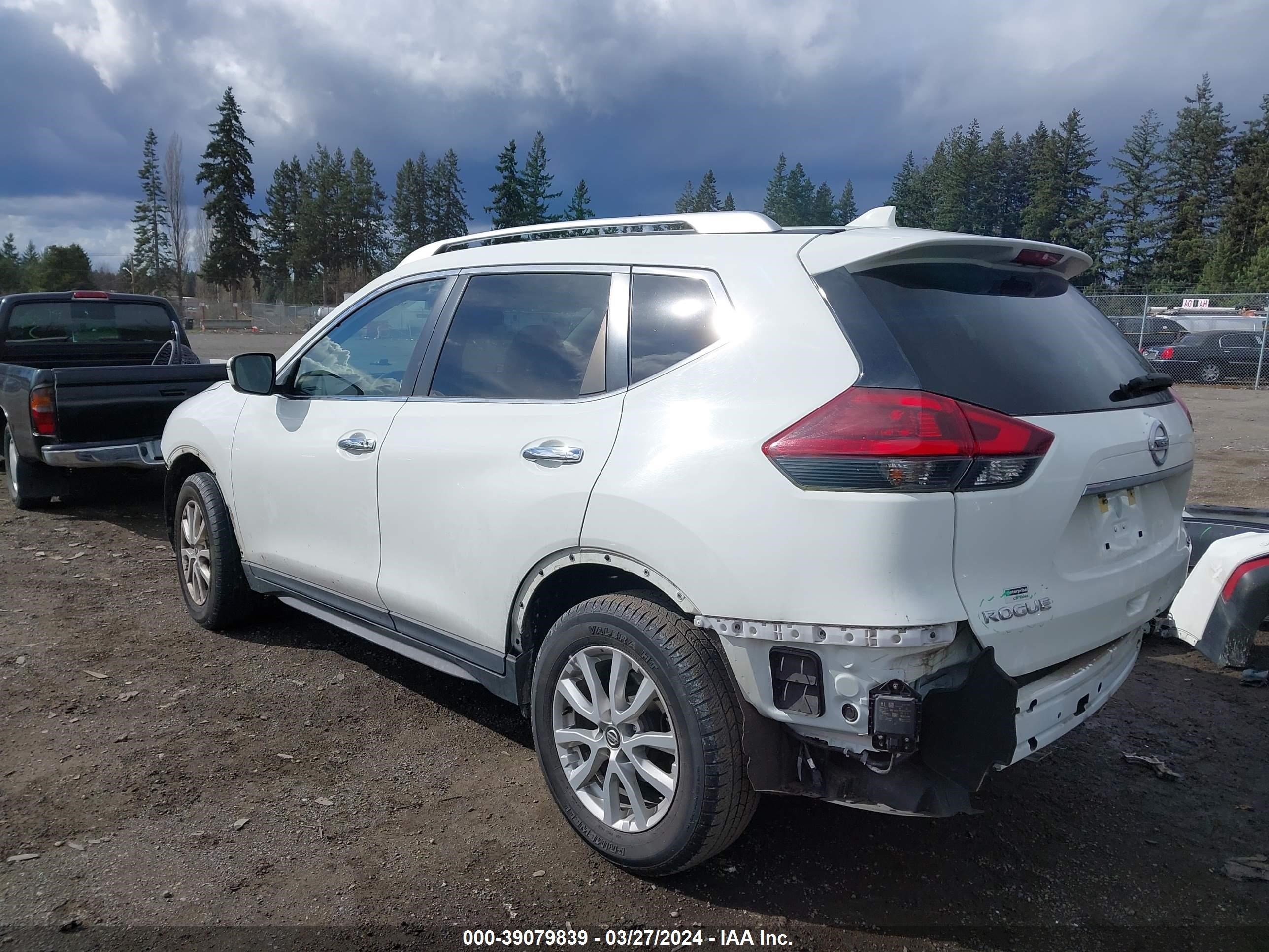 Photo 2 VIN: KNMAT2MTXLP524991 - NISSAN ROGUE 