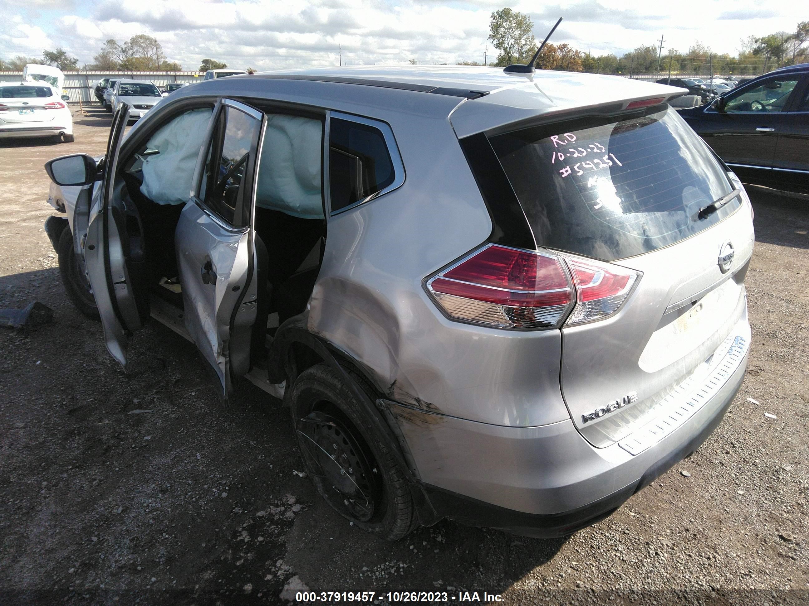 Photo 2 VIN: KNMAT2MV0GP661543 - NISSAN ROGUE 