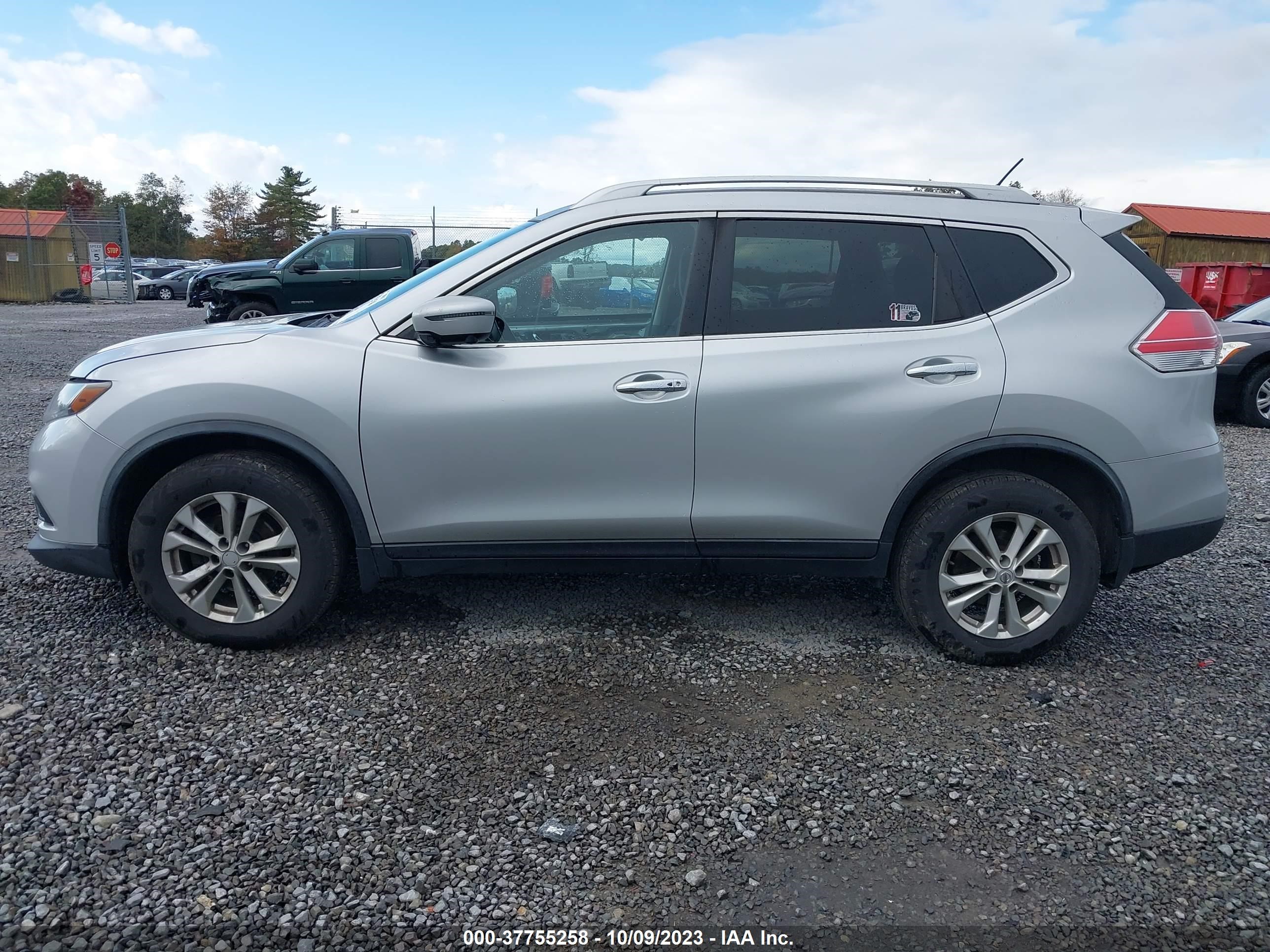 Photo 13 VIN: KNMAT2MV0GP672431 - NISSAN ROGUE 