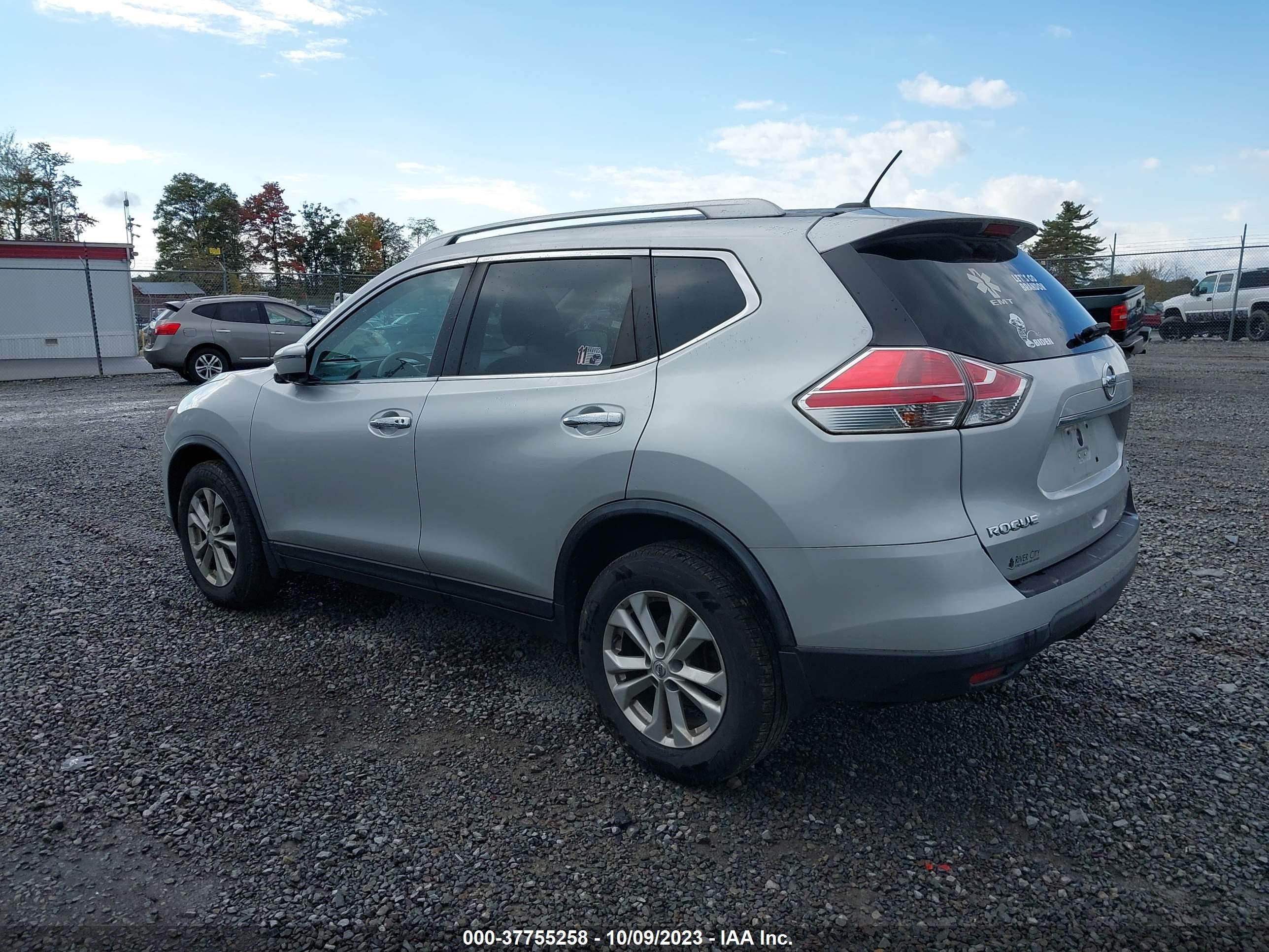 Photo 2 VIN: KNMAT2MV0GP672431 - NISSAN ROGUE 