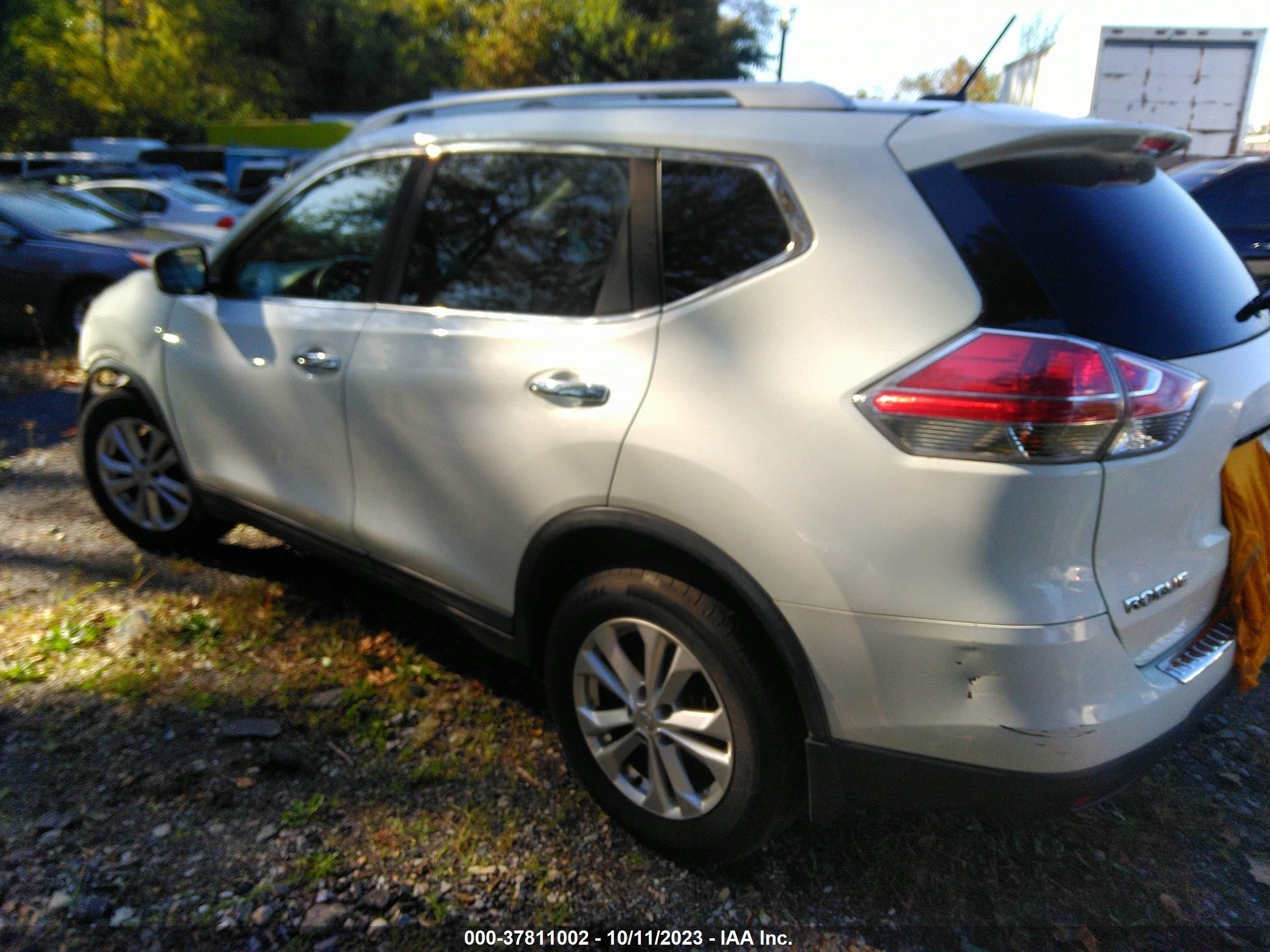 Photo 2 VIN: KNMAT2MV0GP679718 - NISSAN ROGUE 