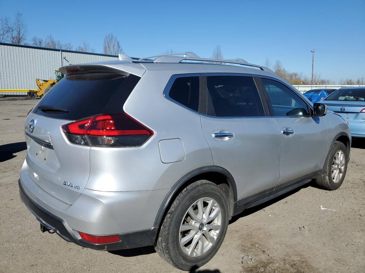 Photo 2 VIN: KNMAT2MV0JP540115 - NISSAN ROGUE 