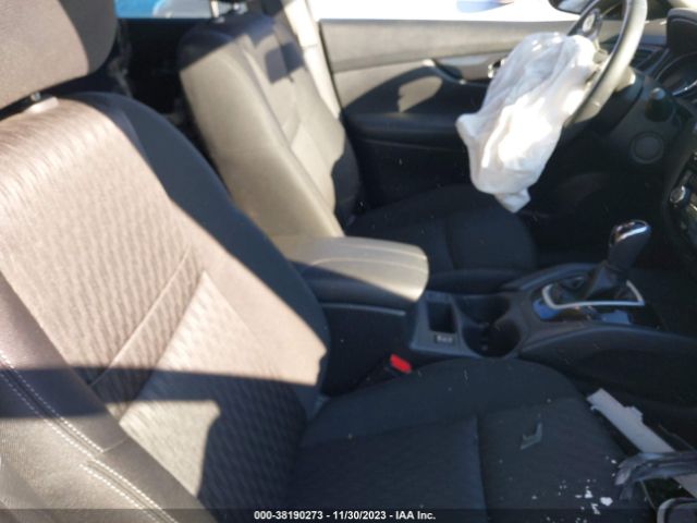 Photo 4 VIN: KNMAT2MV0JP557495 - NISSAN ROGUE 