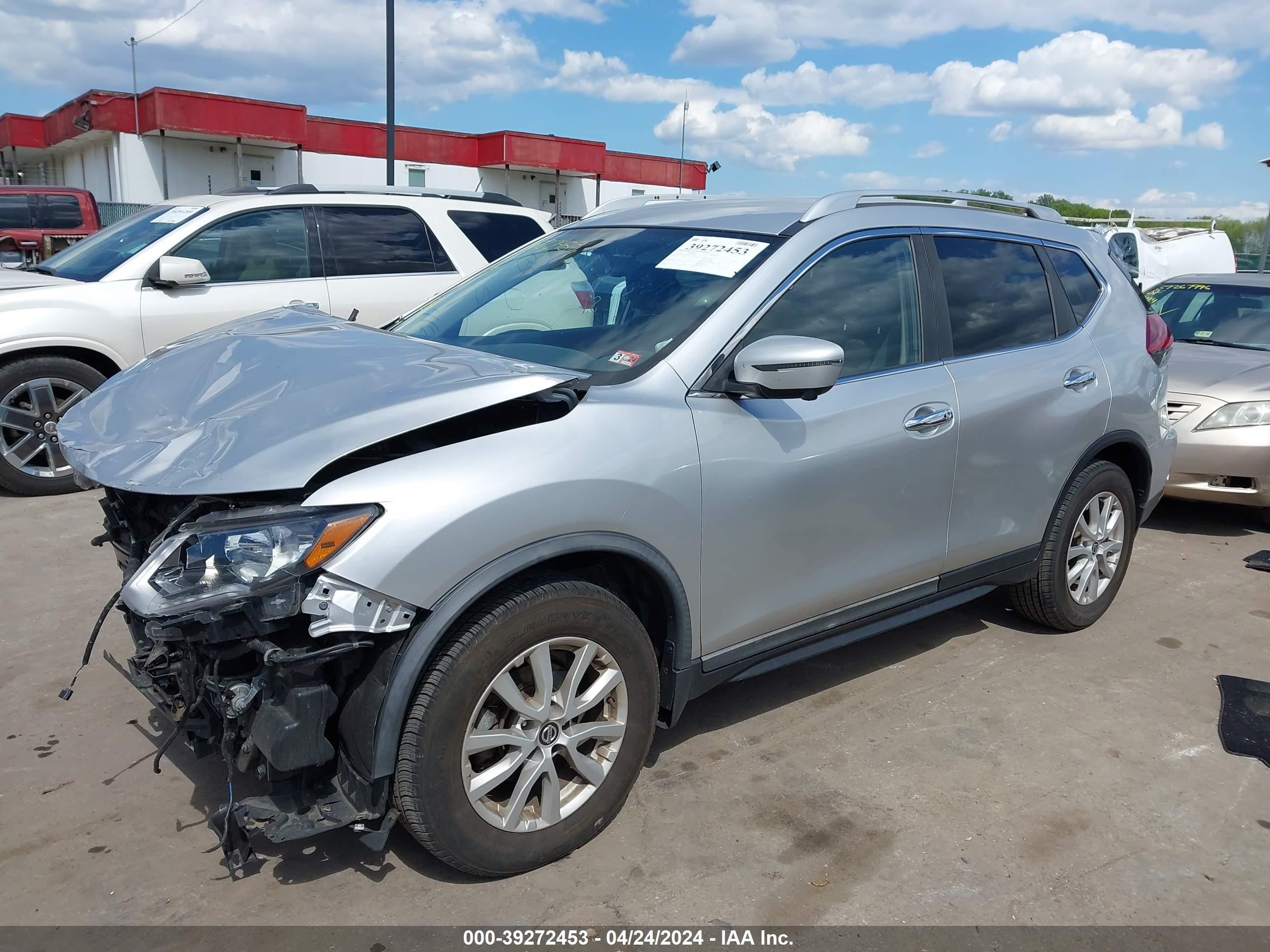 Photo 1 VIN: KNMAT2MV0JP595728 - NISSAN ROGUE 