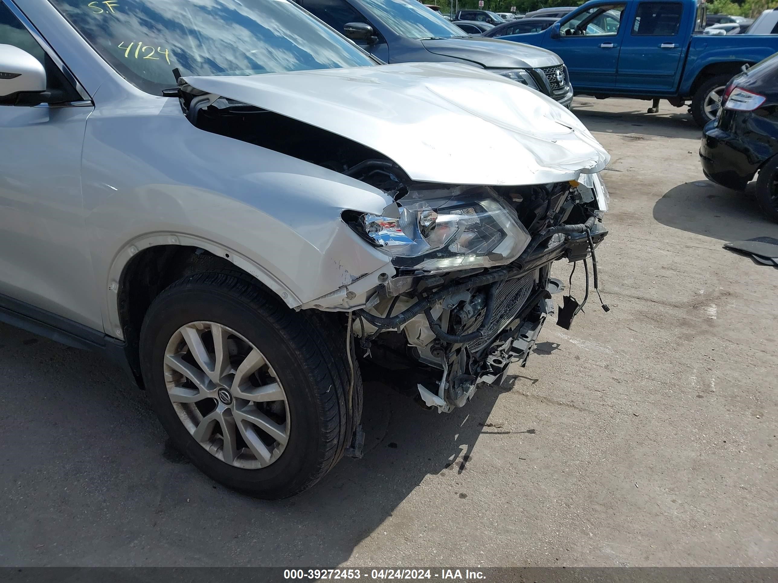 Photo 18 VIN: KNMAT2MV0JP595728 - NISSAN ROGUE 