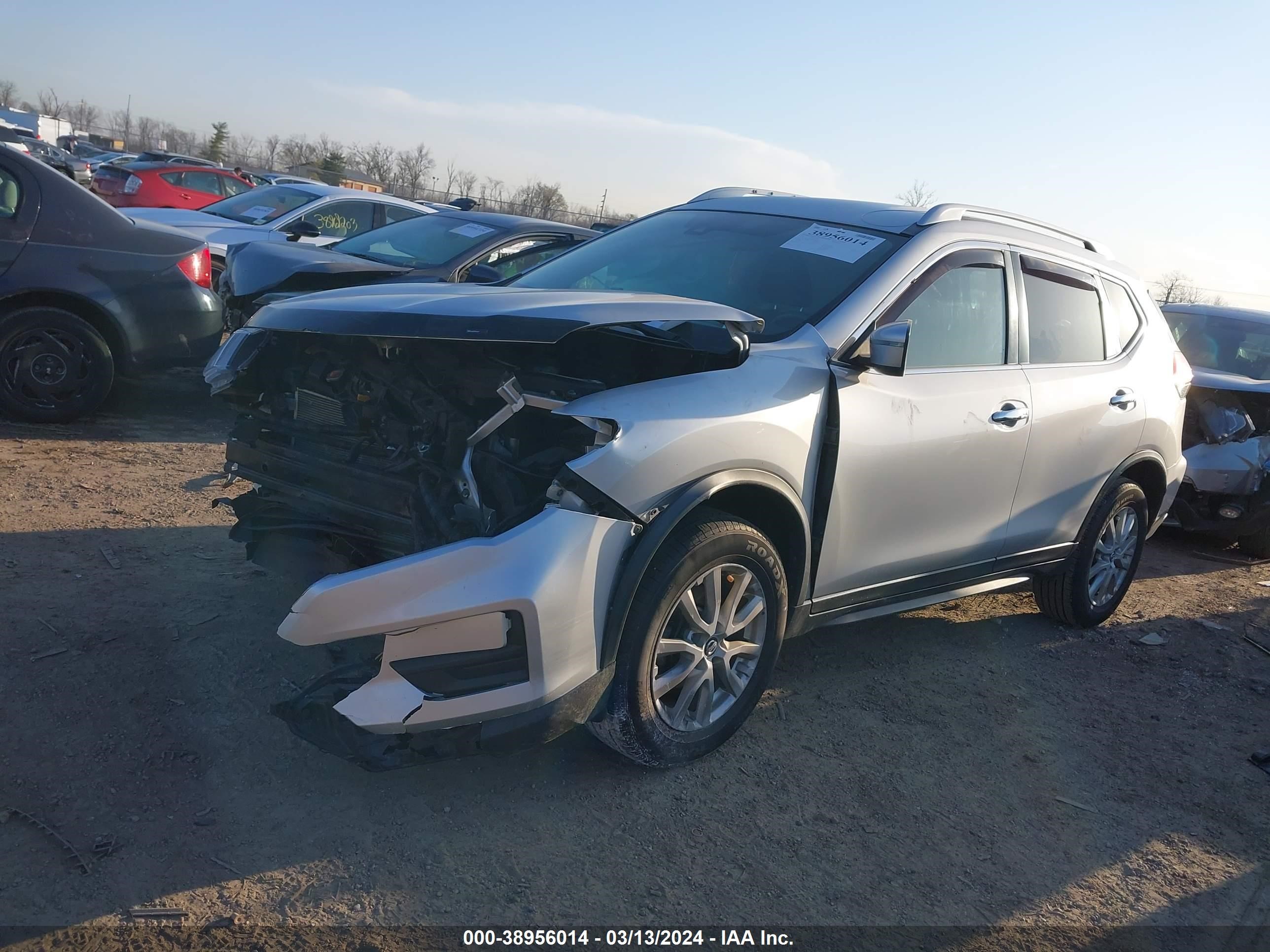 Photo 1 VIN: KNMAT2MV0KP504197 - NISSAN ROGUE 