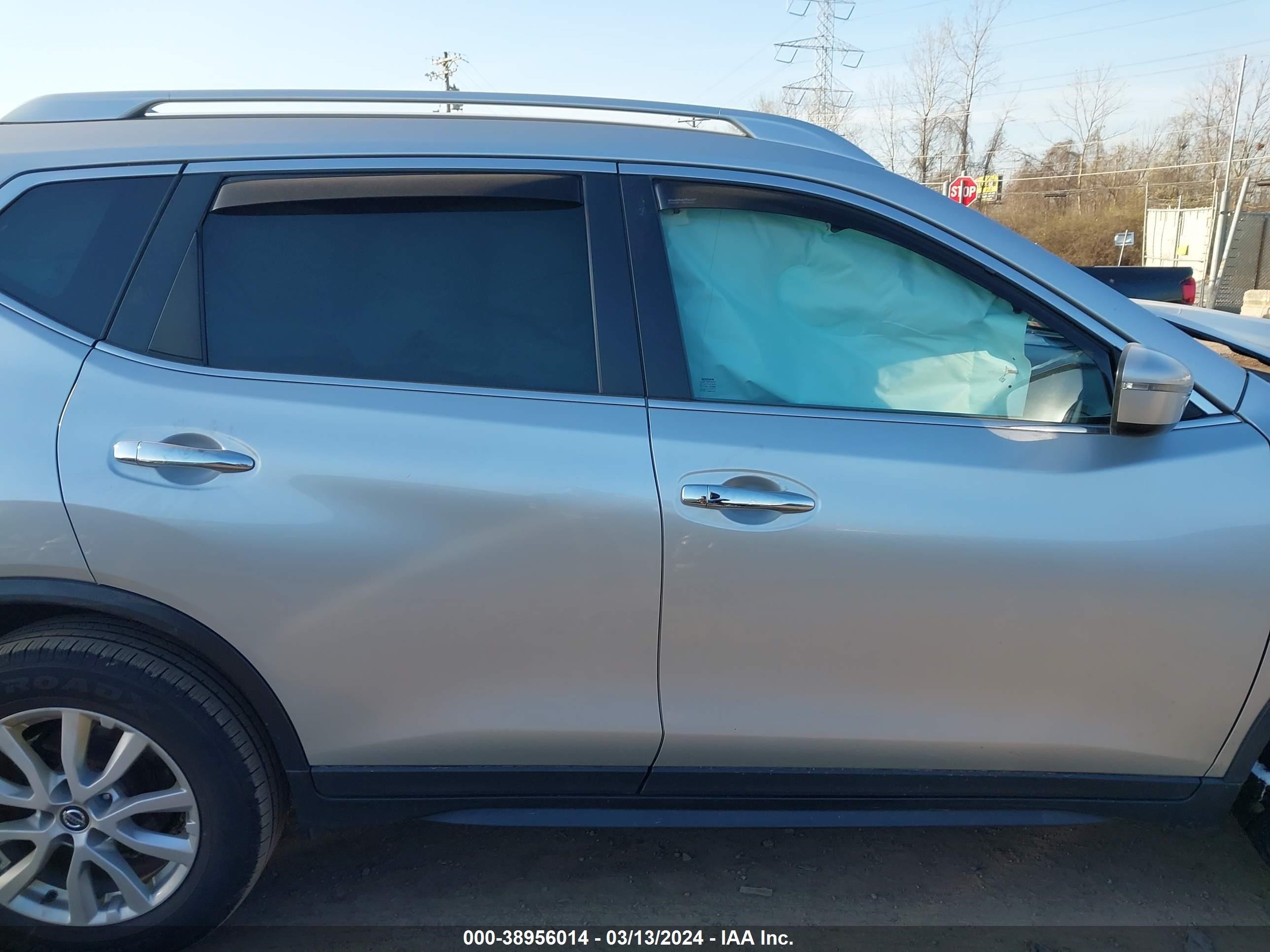 Photo 12 VIN: KNMAT2MV0KP504197 - NISSAN ROGUE 