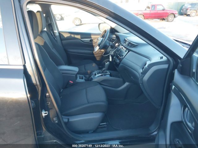 Photo 4 VIN: KNMAT2MV0KP533568 - NISSAN ROGUE 