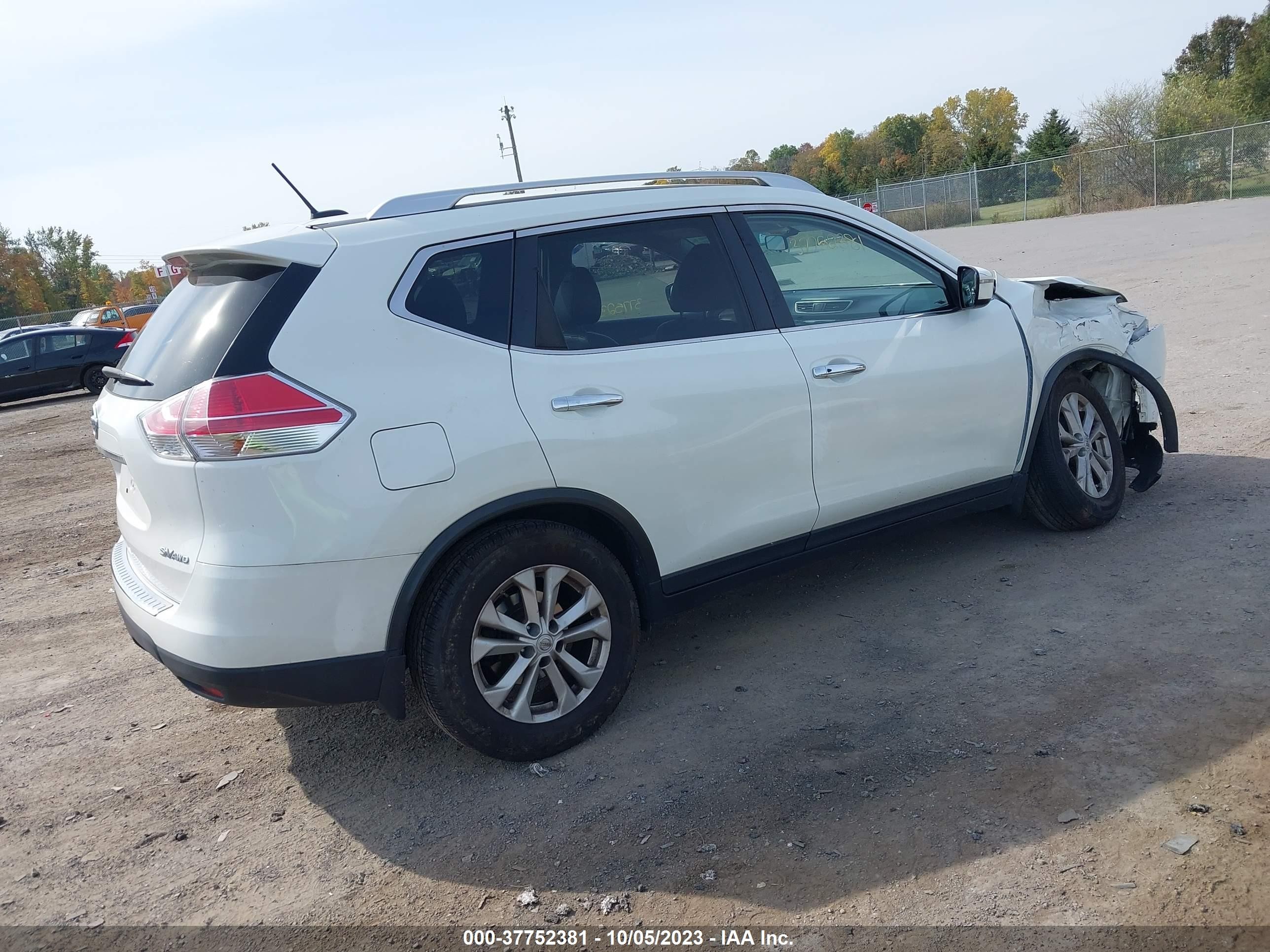 Photo 3 VIN: KNMAT2MV1GP638143 - NISSAN ROGUE 