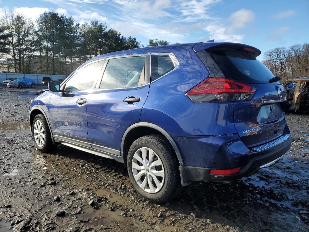 Photo 1 VIN: KNMAT2MV1JP532864 - NISSAN ROGUE 