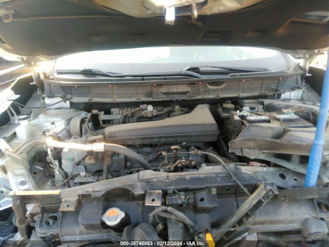 Photo 9 VIN: KNMAT2MV1JP601360 - NISSAN ROGUE 