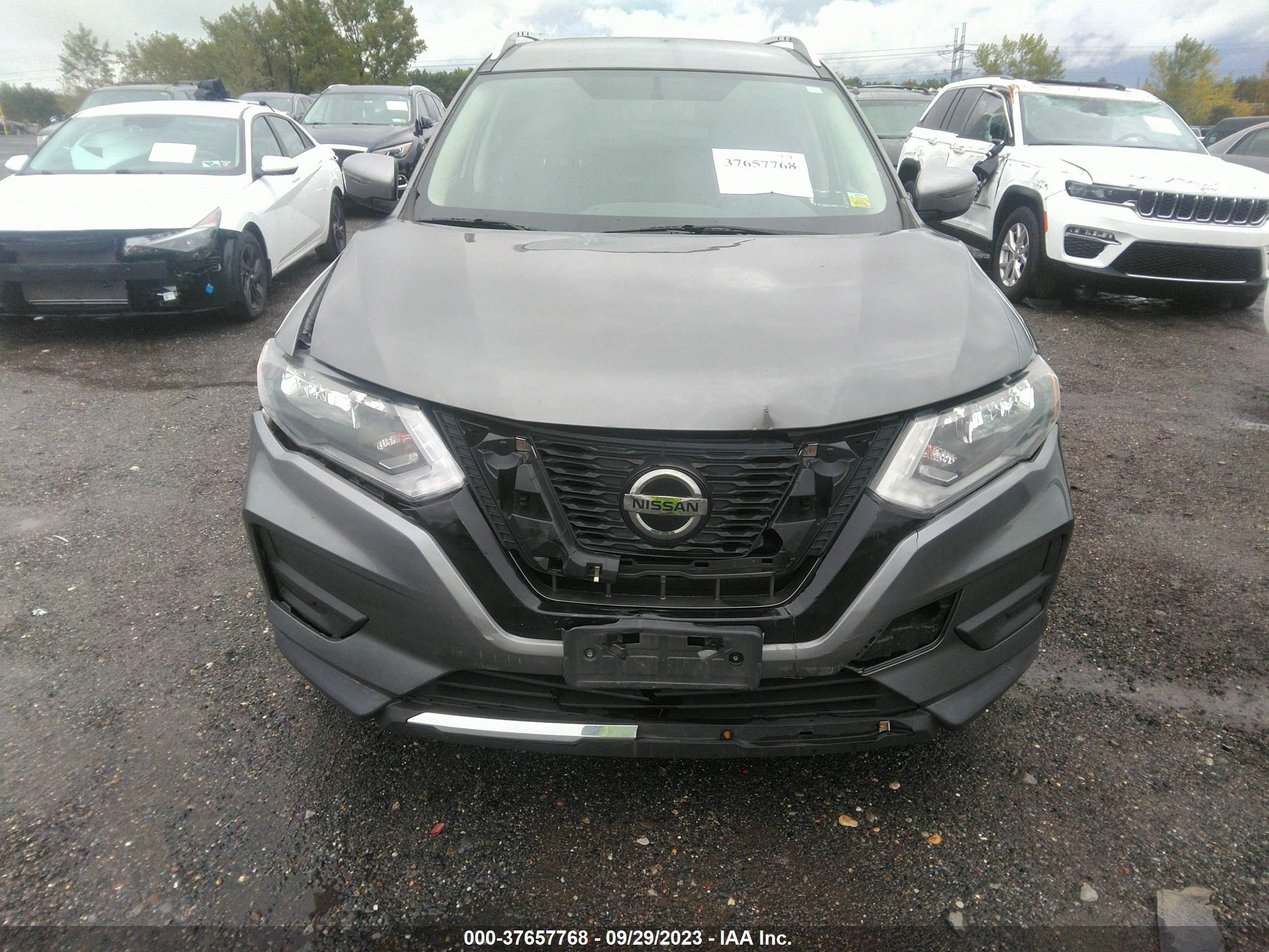 Photo 11 VIN: KNMAT2MV1JP606350 - NISSAN ROGUE 