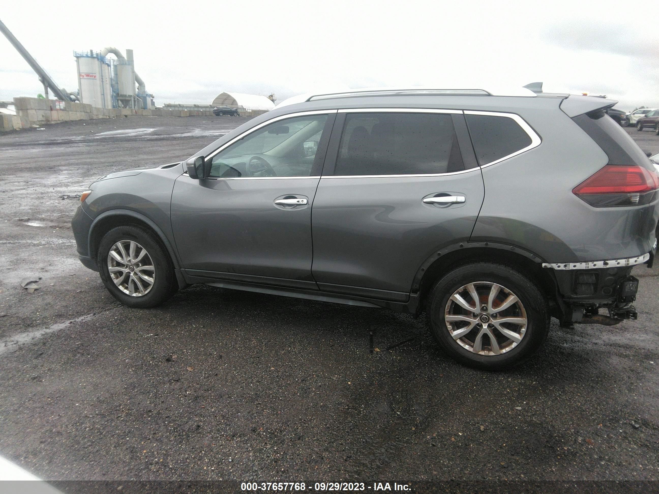 Photo 13 VIN: KNMAT2MV1JP606350 - NISSAN ROGUE 