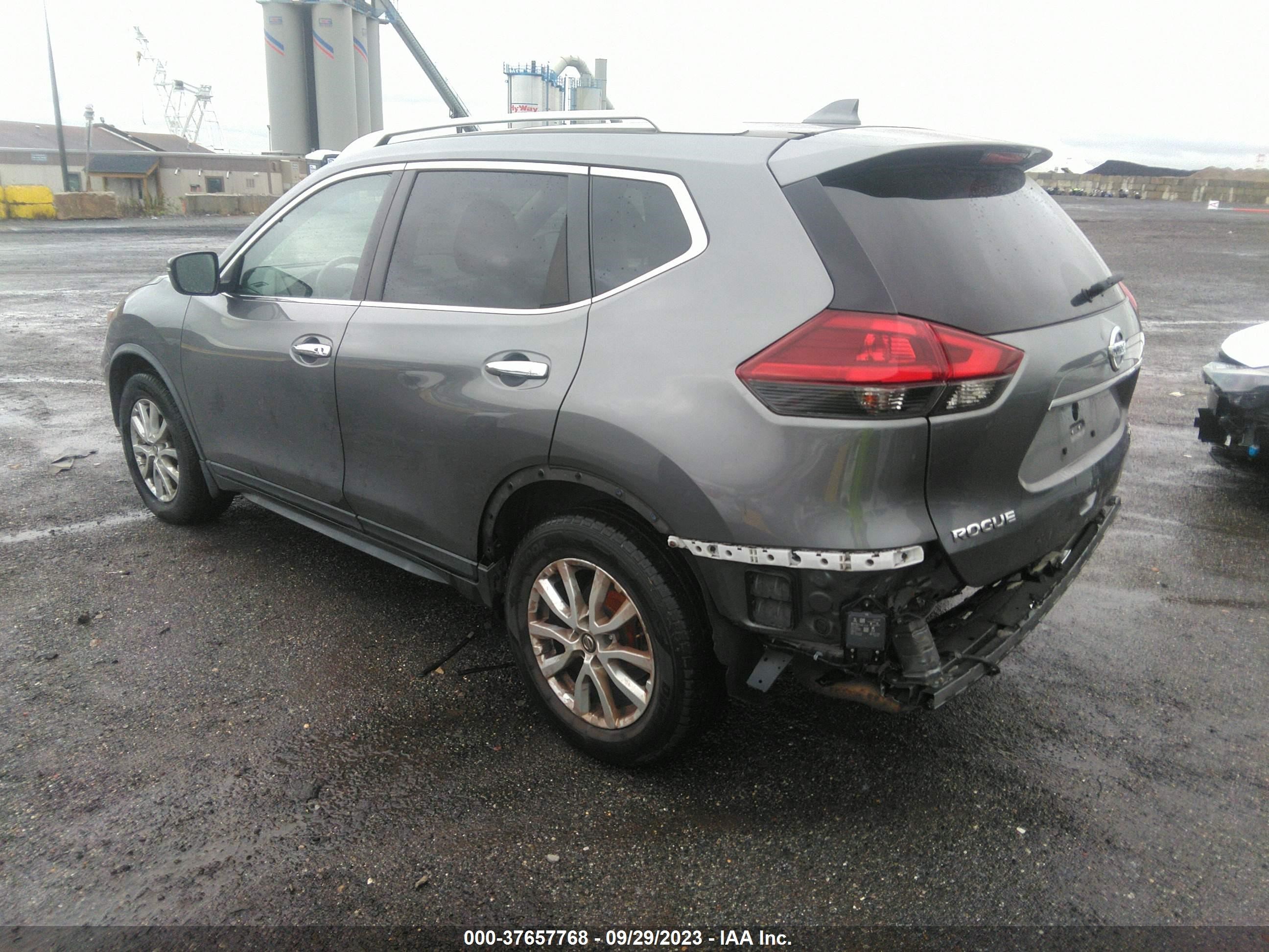 Photo 2 VIN: KNMAT2MV1JP606350 - NISSAN ROGUE 