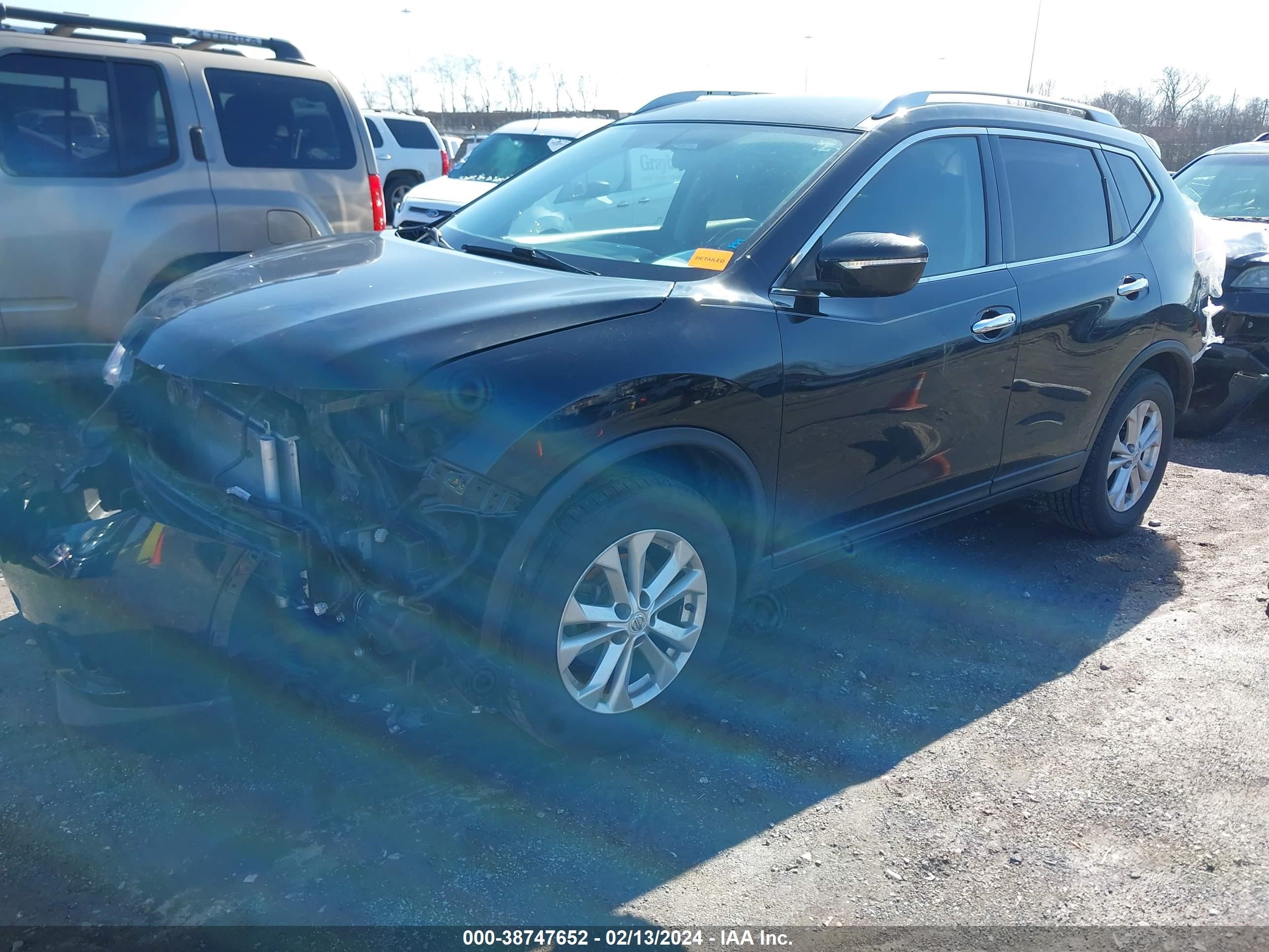 Photo 1 VIN: KNMAT2MV2FP570319 - NISSAN ROGUE 