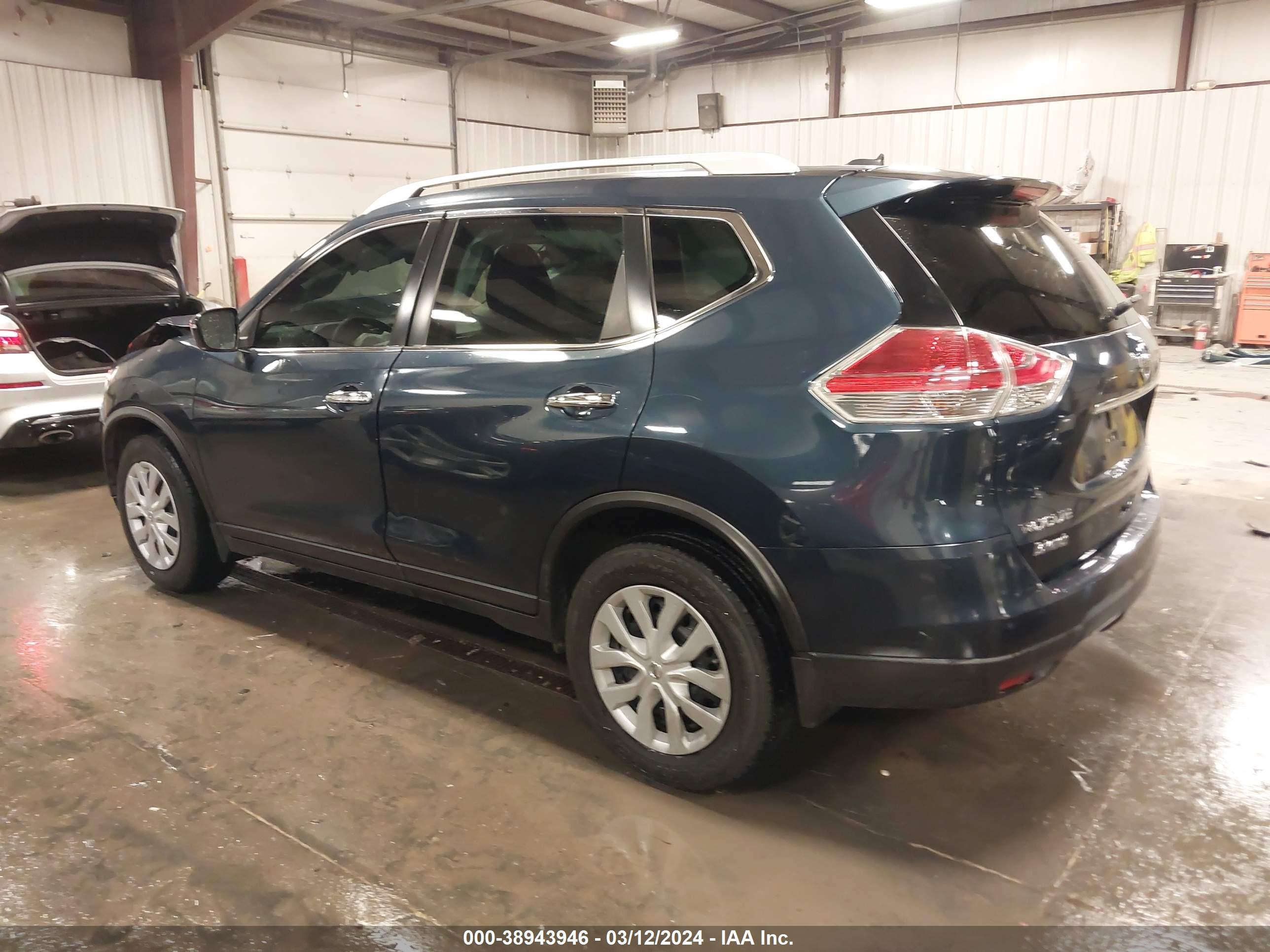 Photo 2 VIN: KNMAT2MV2GP737909 - NISSAN ROGUE 