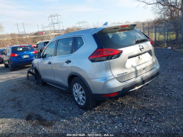 Photo 2 VIN: KNMAT2MV2HP617898 - NISSAN ROGUE 