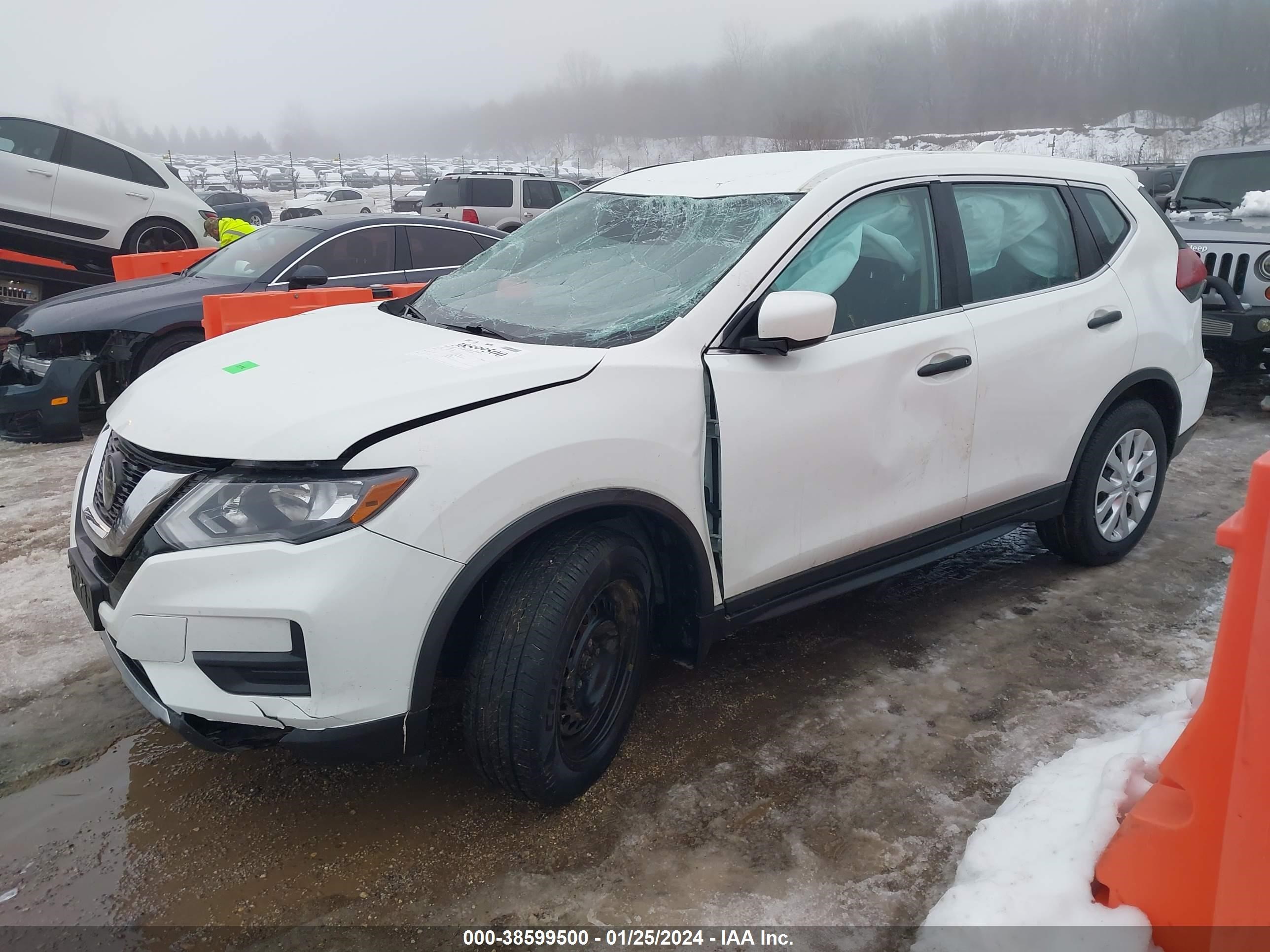 Photo 1 VIN: KNMAT2MV2JP571883 - NISSAN ROGUE 